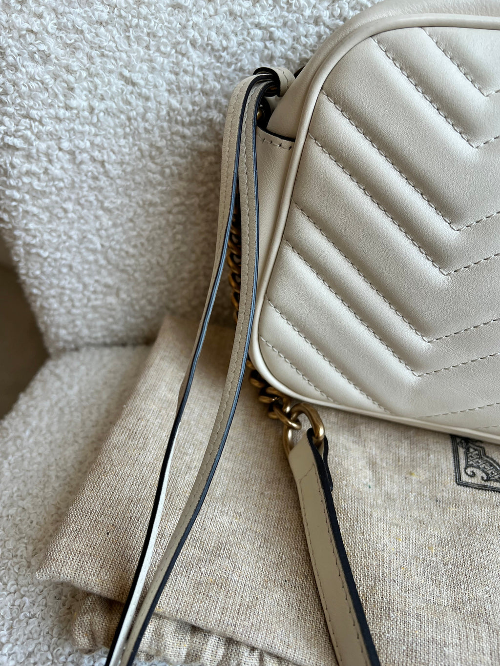 Gucci GG White Marmont Small Shoulder Bag (RRP £1440)