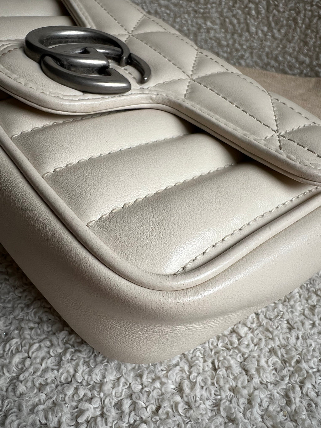 Gucci GG Cream Marmont Super Mini Aria Shoulder Bag (RRP £985)