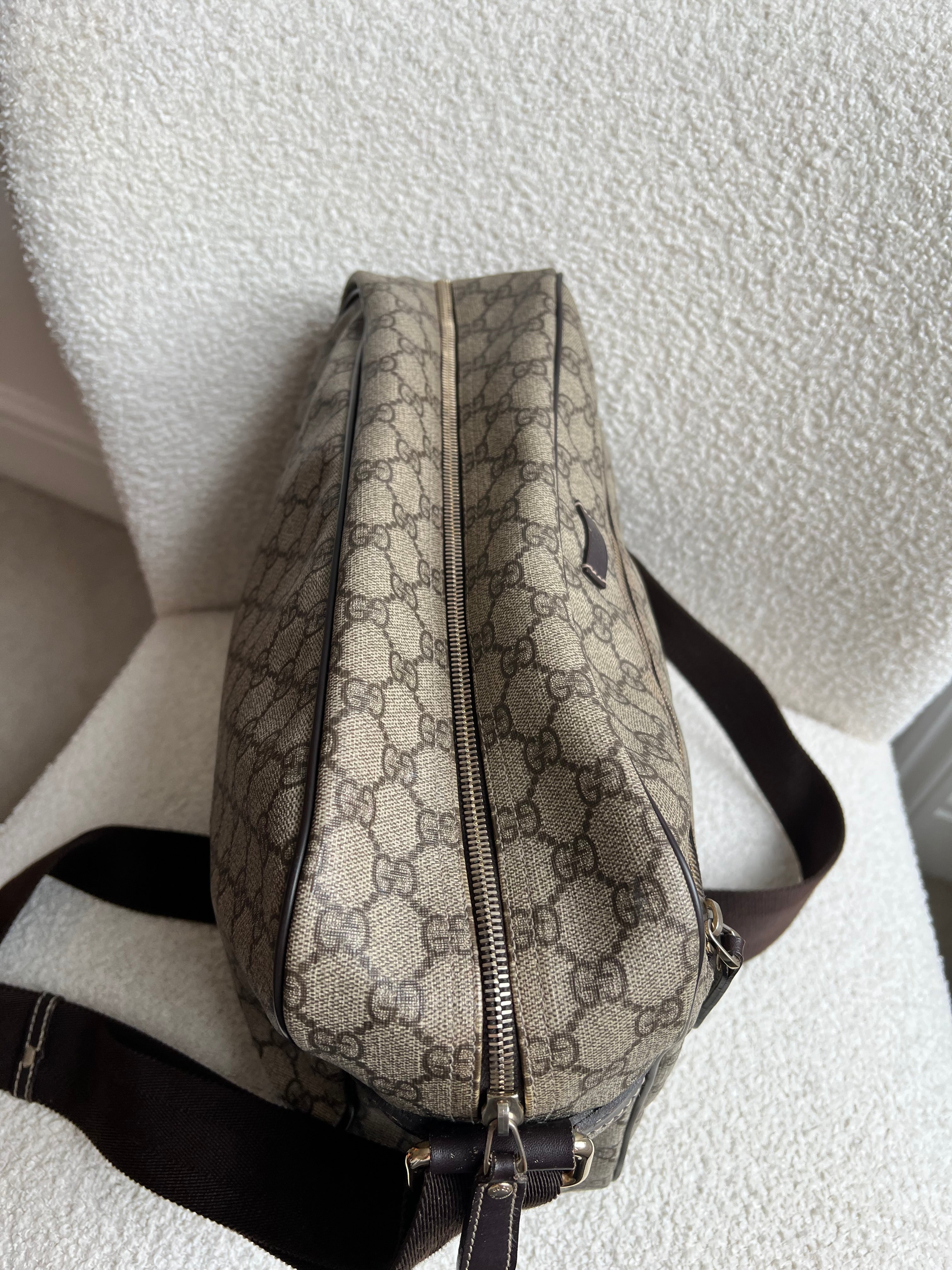 Gucci GG Supreme Canvas Shoulder Bag