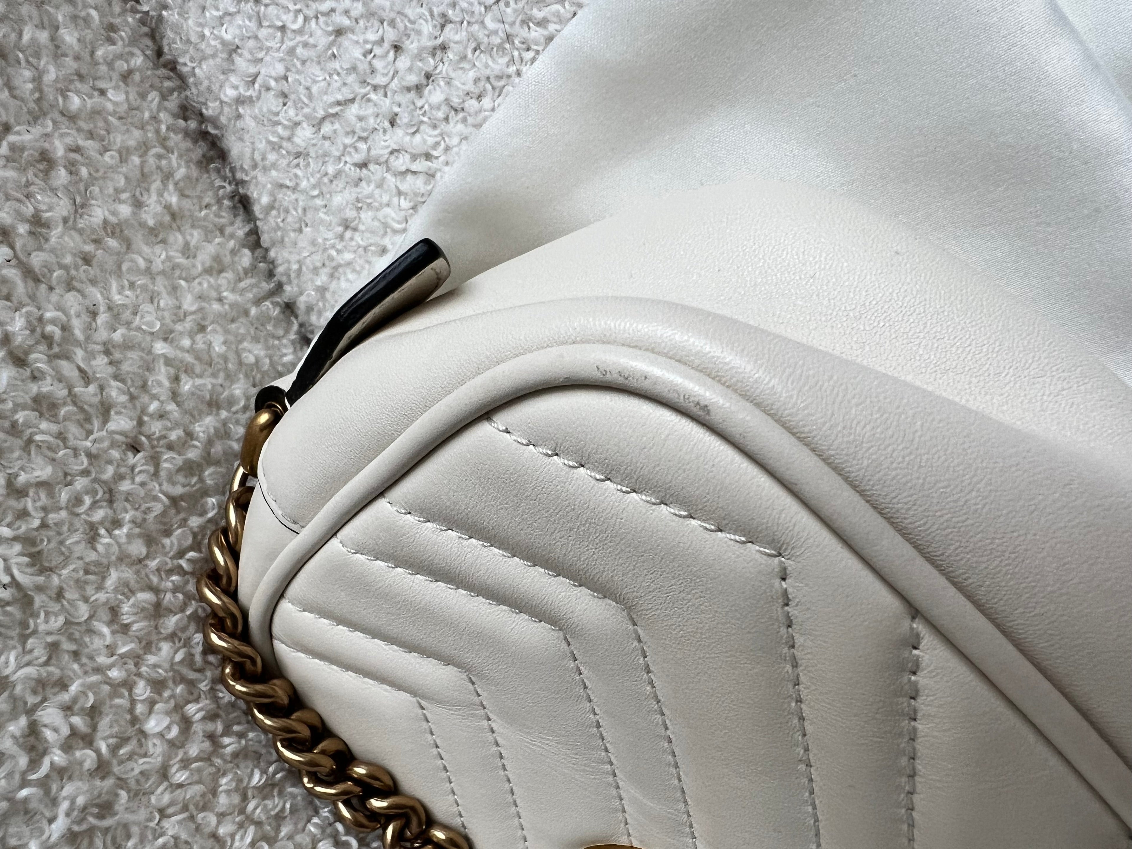 Gucci GG White Marmont Mini Shoulder Bag (RRP £1,360)