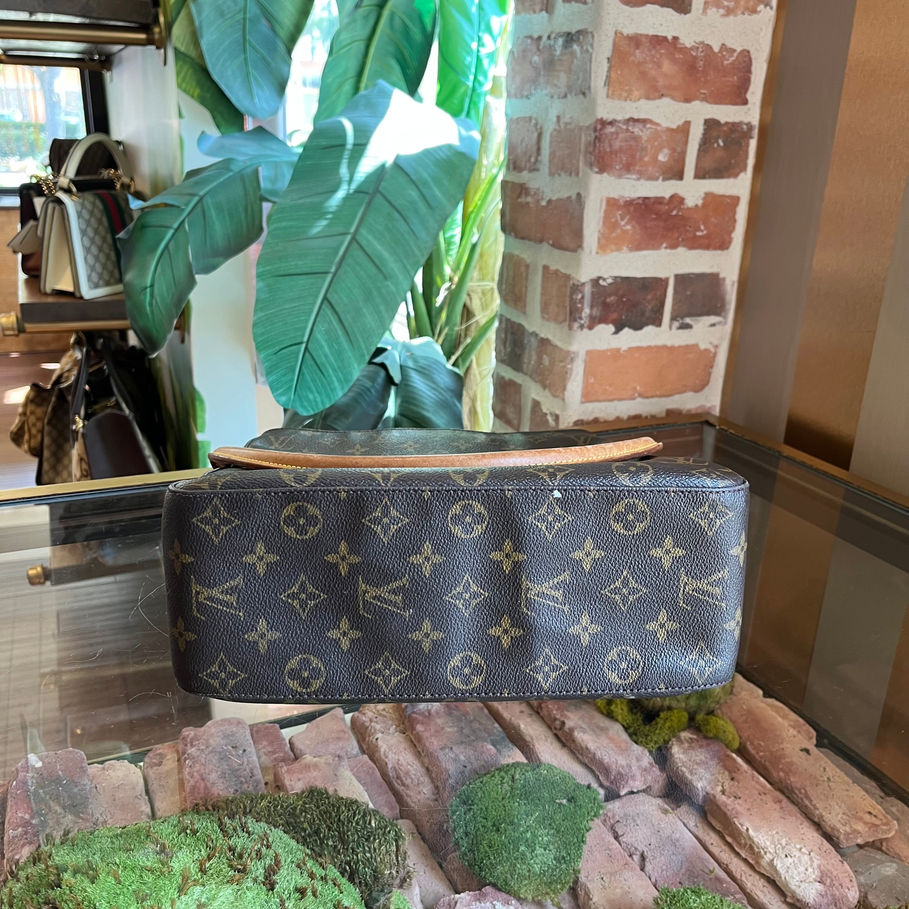 LOUIS VUITTON Looping GM Monogram Canvas Vintage Shoulder Bag