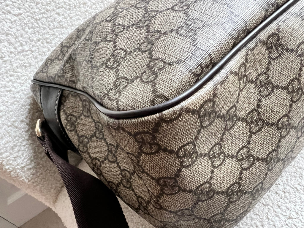 Gucci GG Supreme Canvas Shoulder Bag