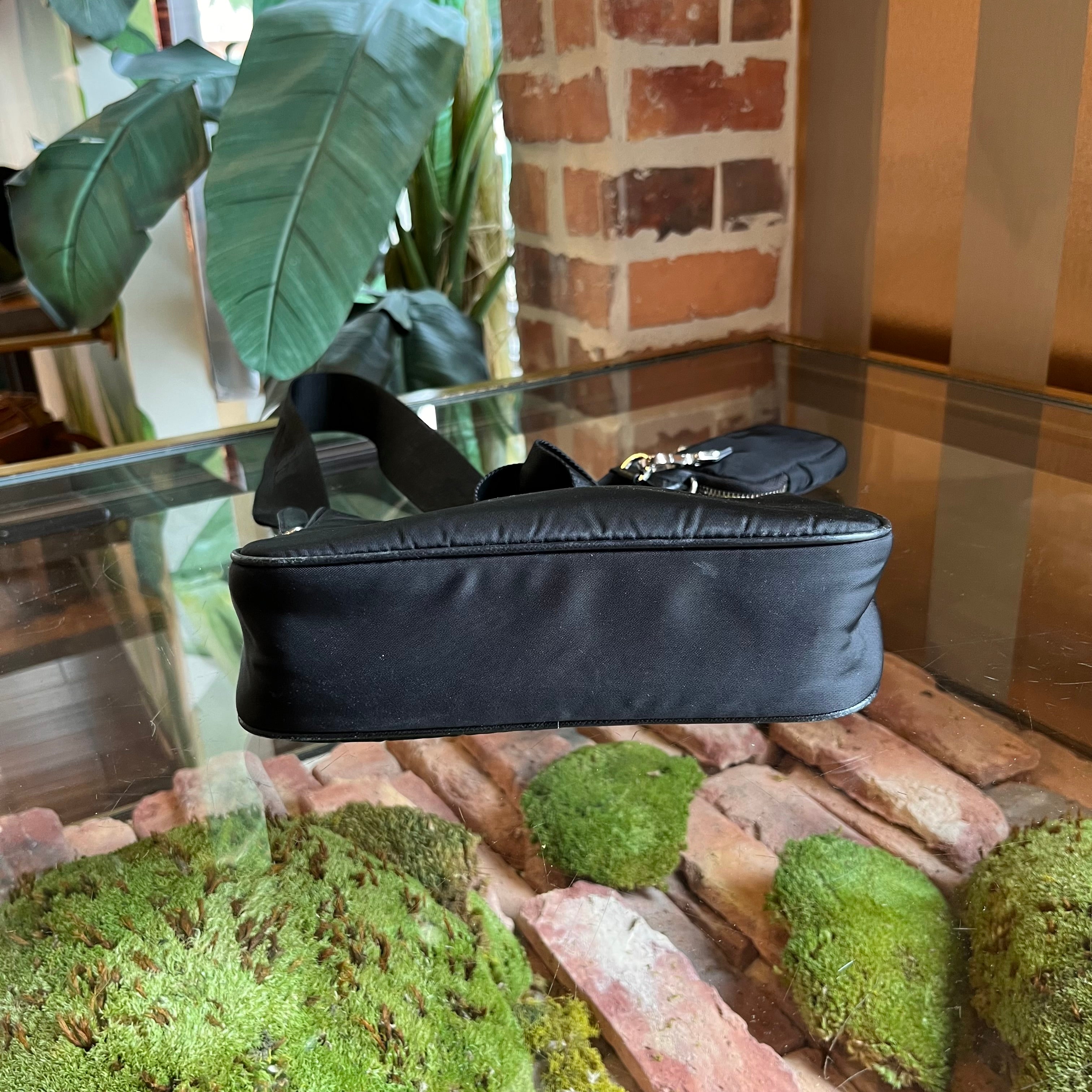 PRADA Re-Edition 2005 Black Nylon Crossbody