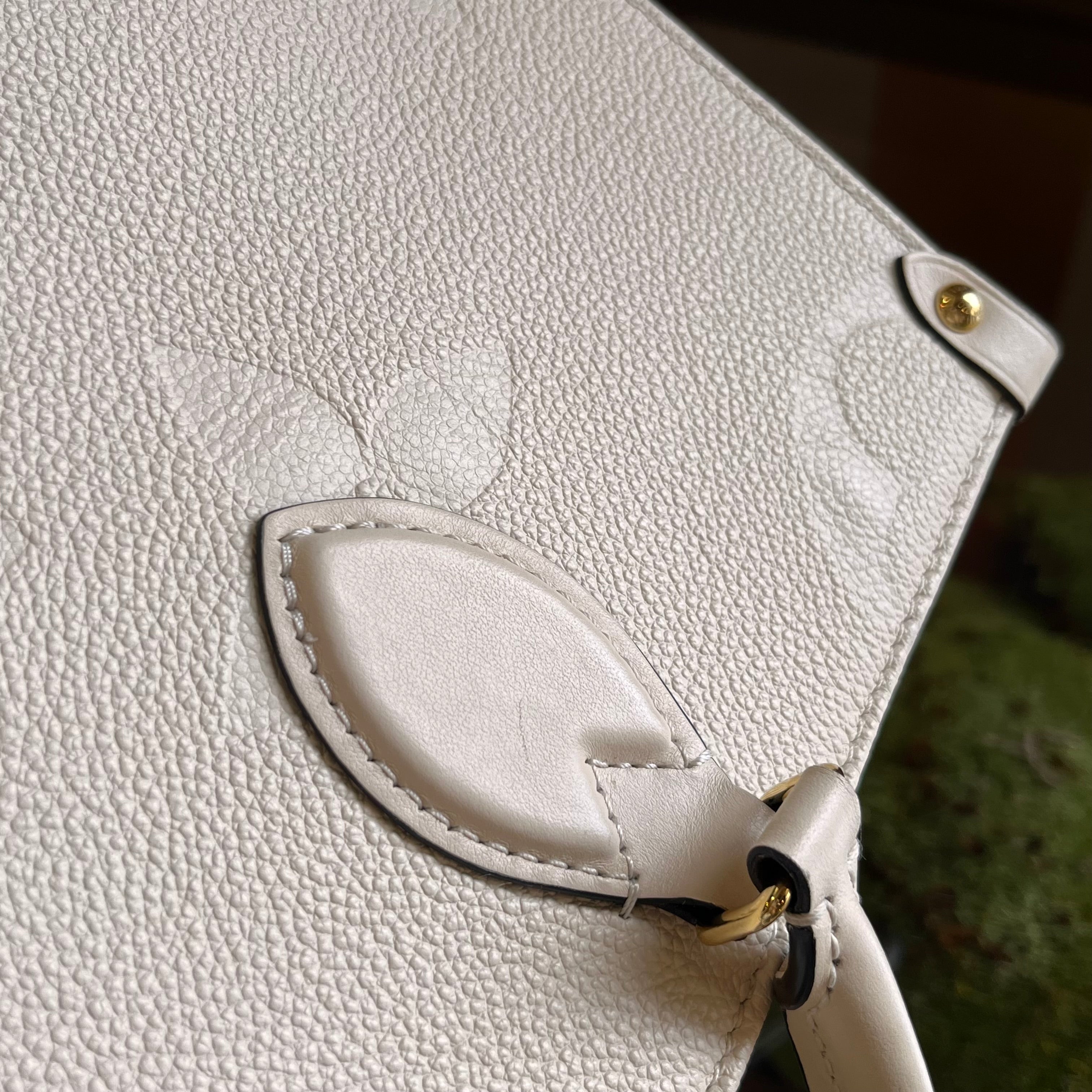 LOUIS VUITTON OnTheGo MM Beige Empriente Giant Monogram Leather Tote