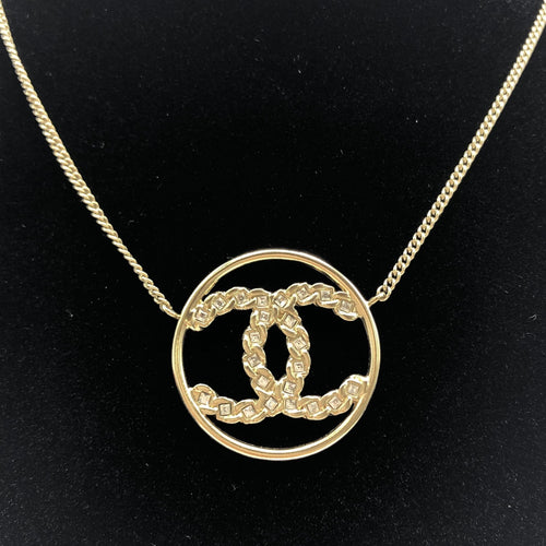 Chanel Gold Tone CC Circle Pendant Women's Necklace (Pre-Owned)