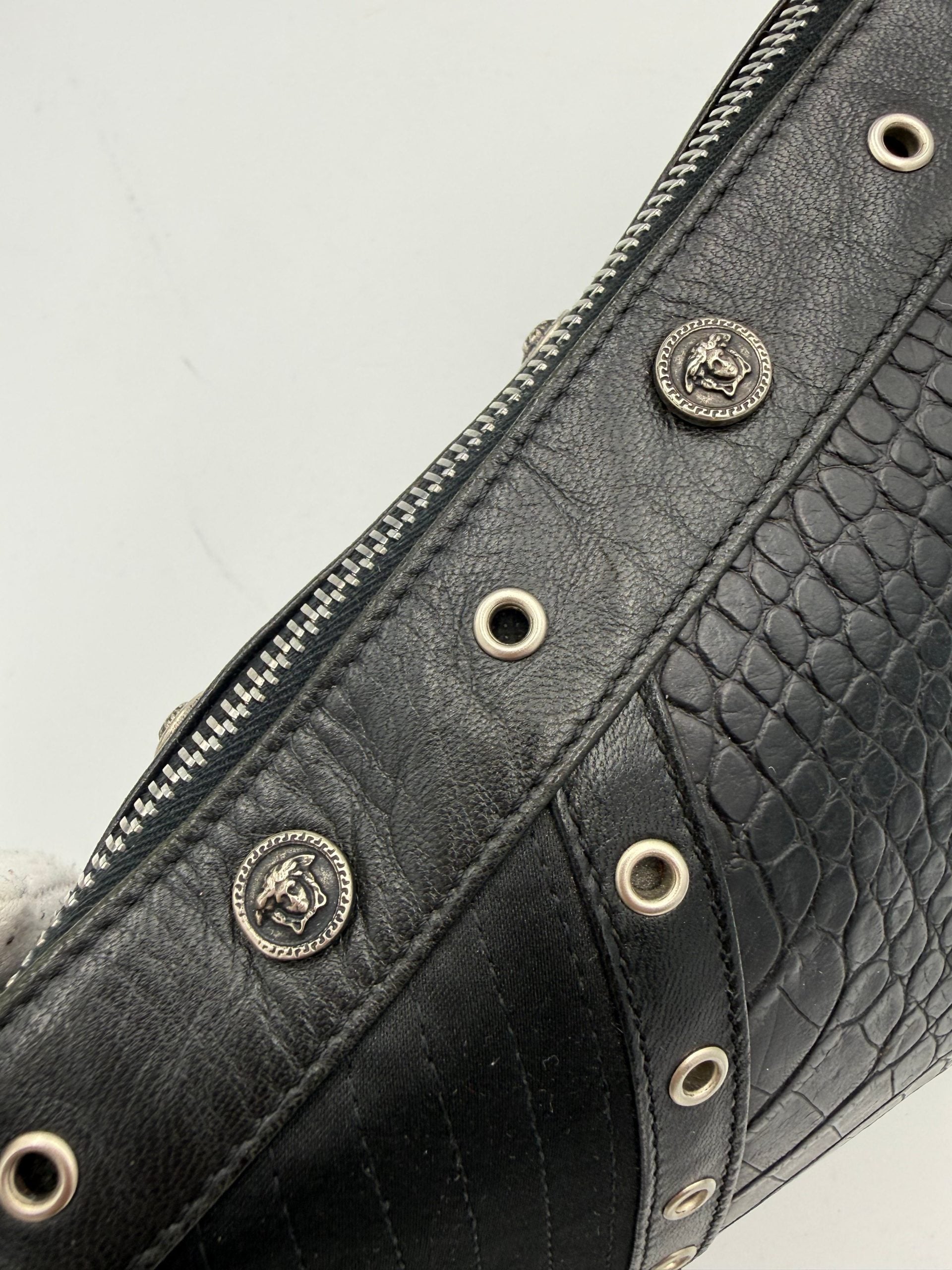 Chanel CHANEL Timeless Classique “ZIP FLAP BAG” Women's Handbag (Pre-Owned)