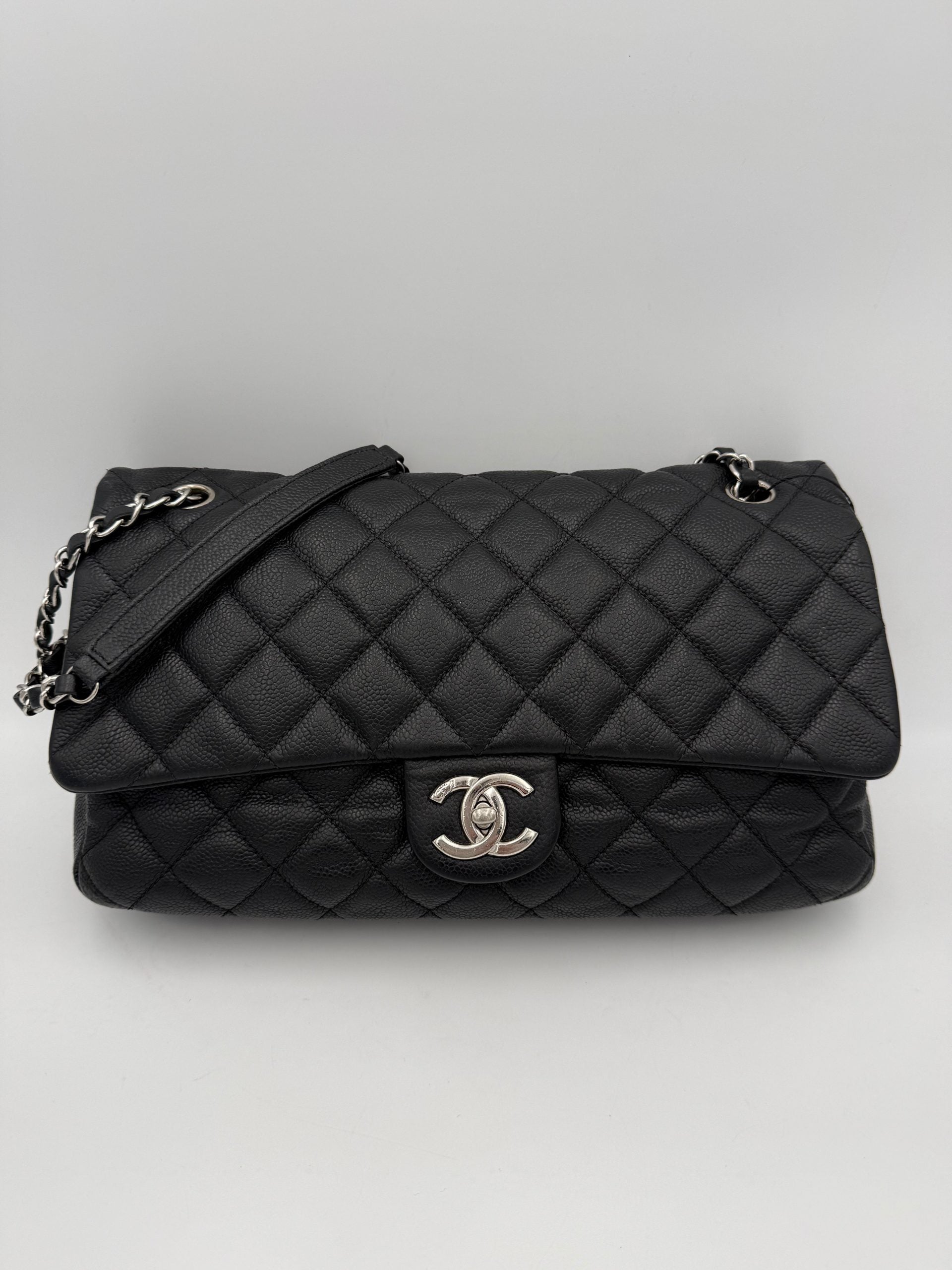 Chanel CHANEL Timeless Classique “ZIP FLAP BAG” Women's Handbag (Pre-Owned)