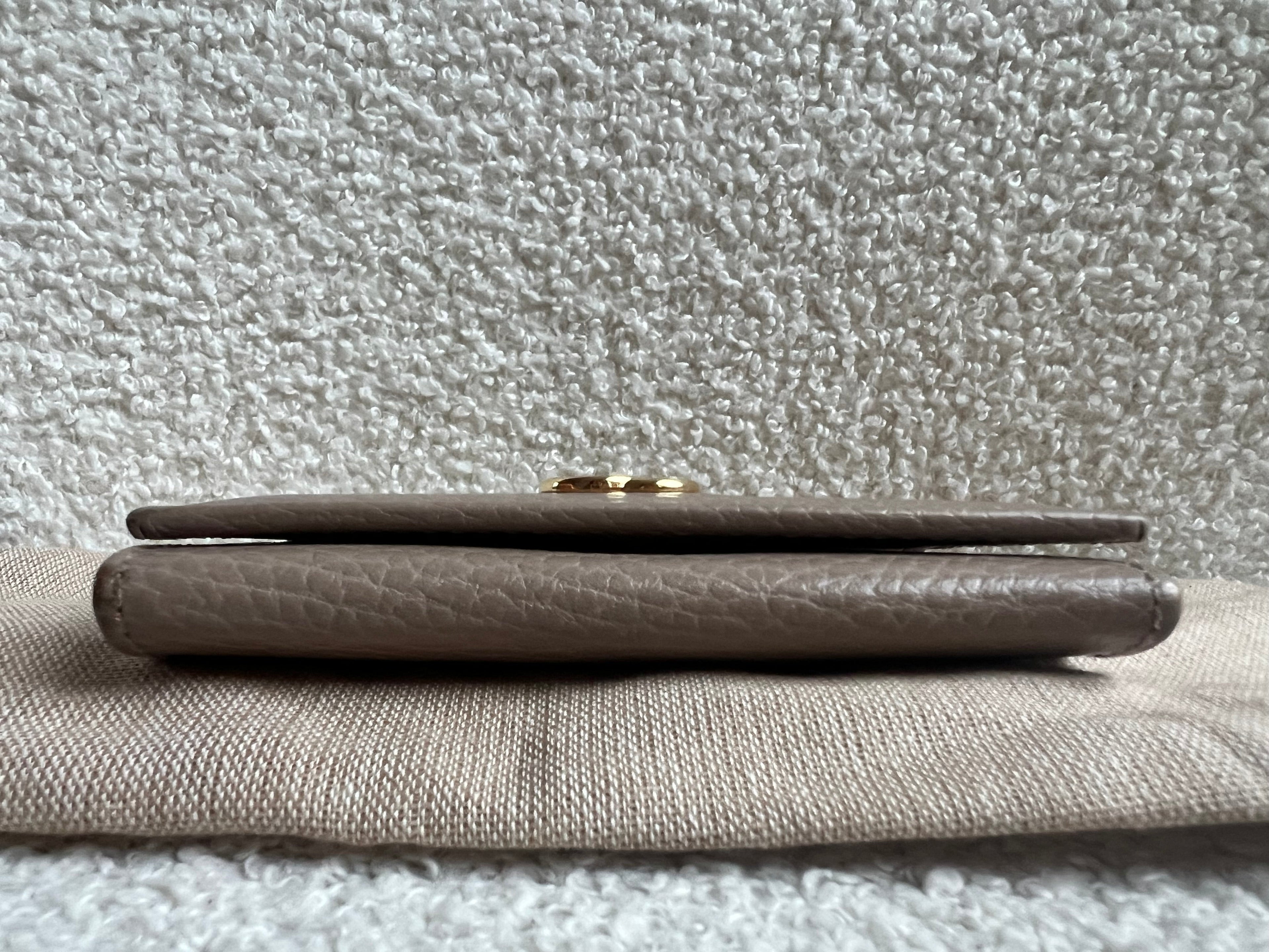 Gucci Beige Marmont Card Holder