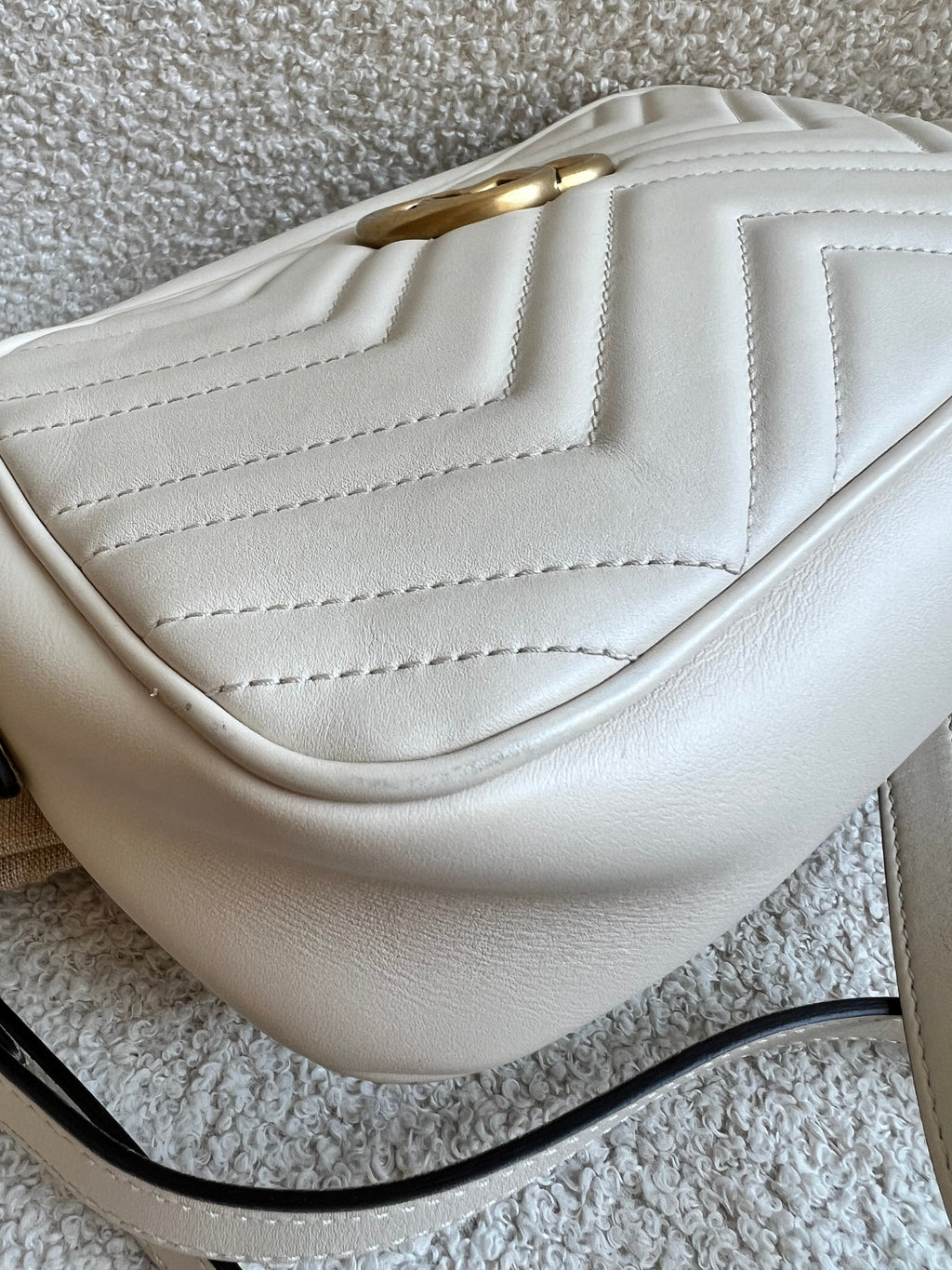 Gucci GG White Marmont Small Shoulder Bag (RRP £1440)
