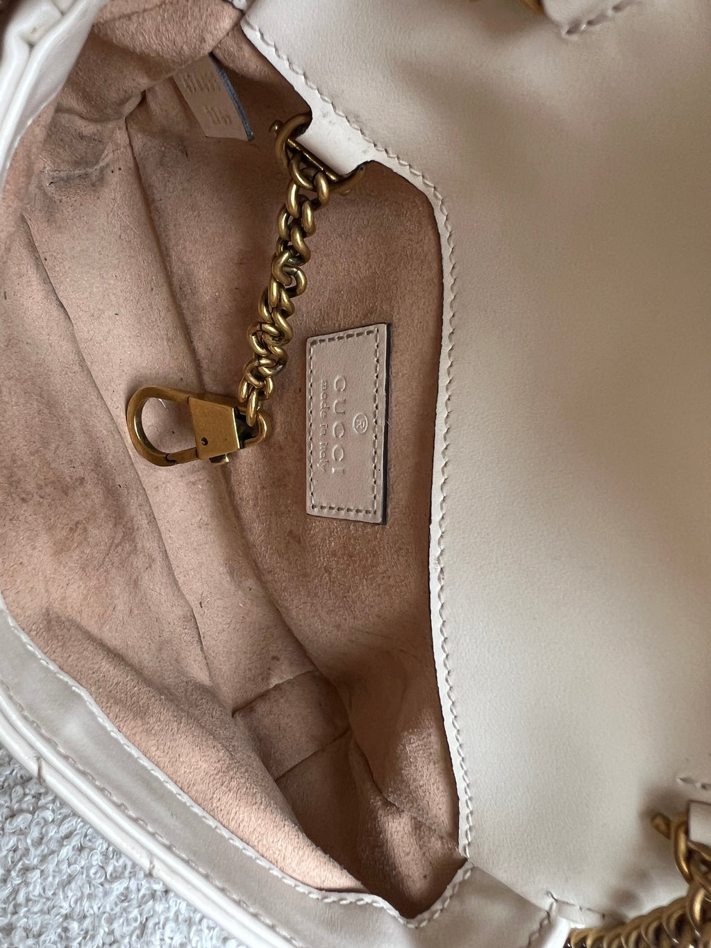 Gucci GG White Marmont Super Mini Shoulder Bag (RRP £985)