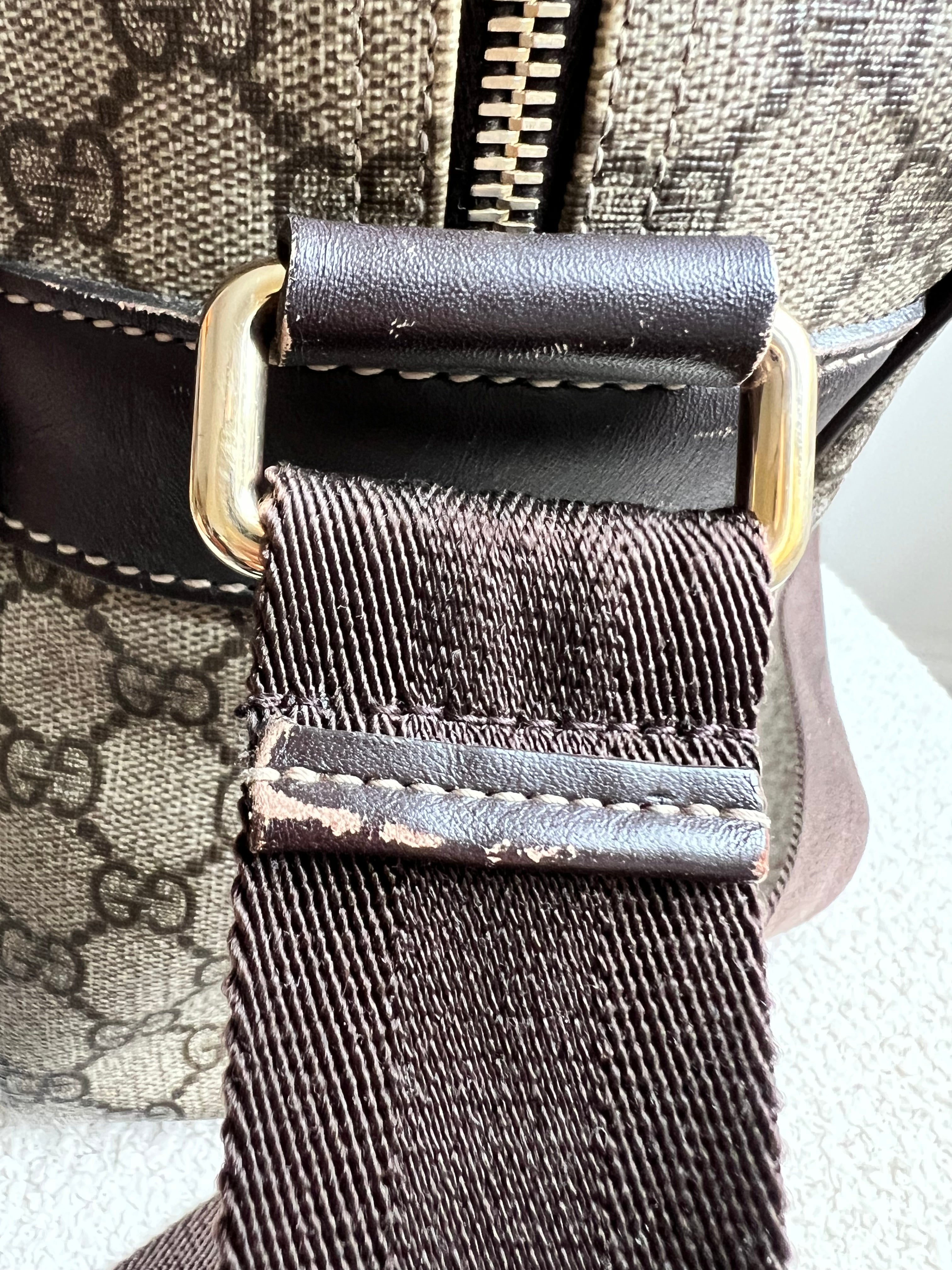 Gucci GG Supreme Canvas Shoulder Bag