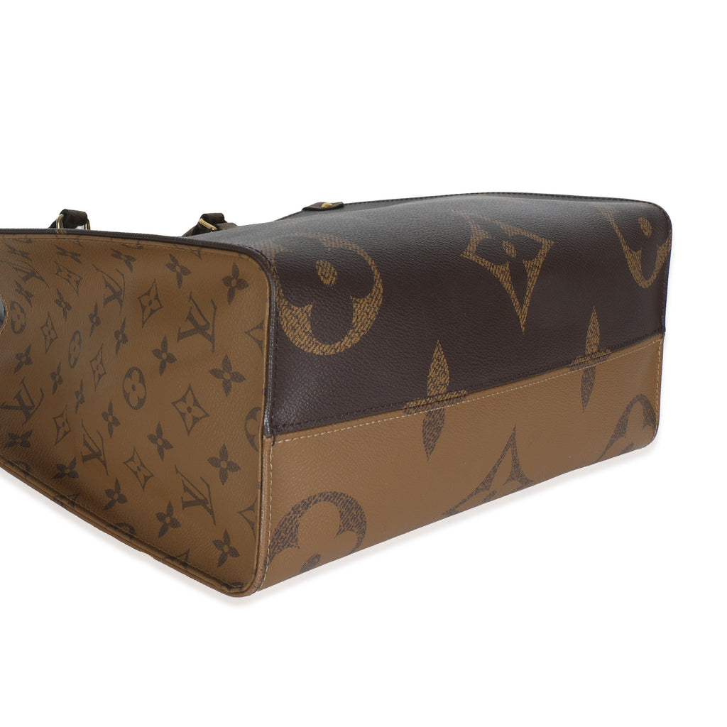 Reverse Monogram Canvas Giant Onthego MM