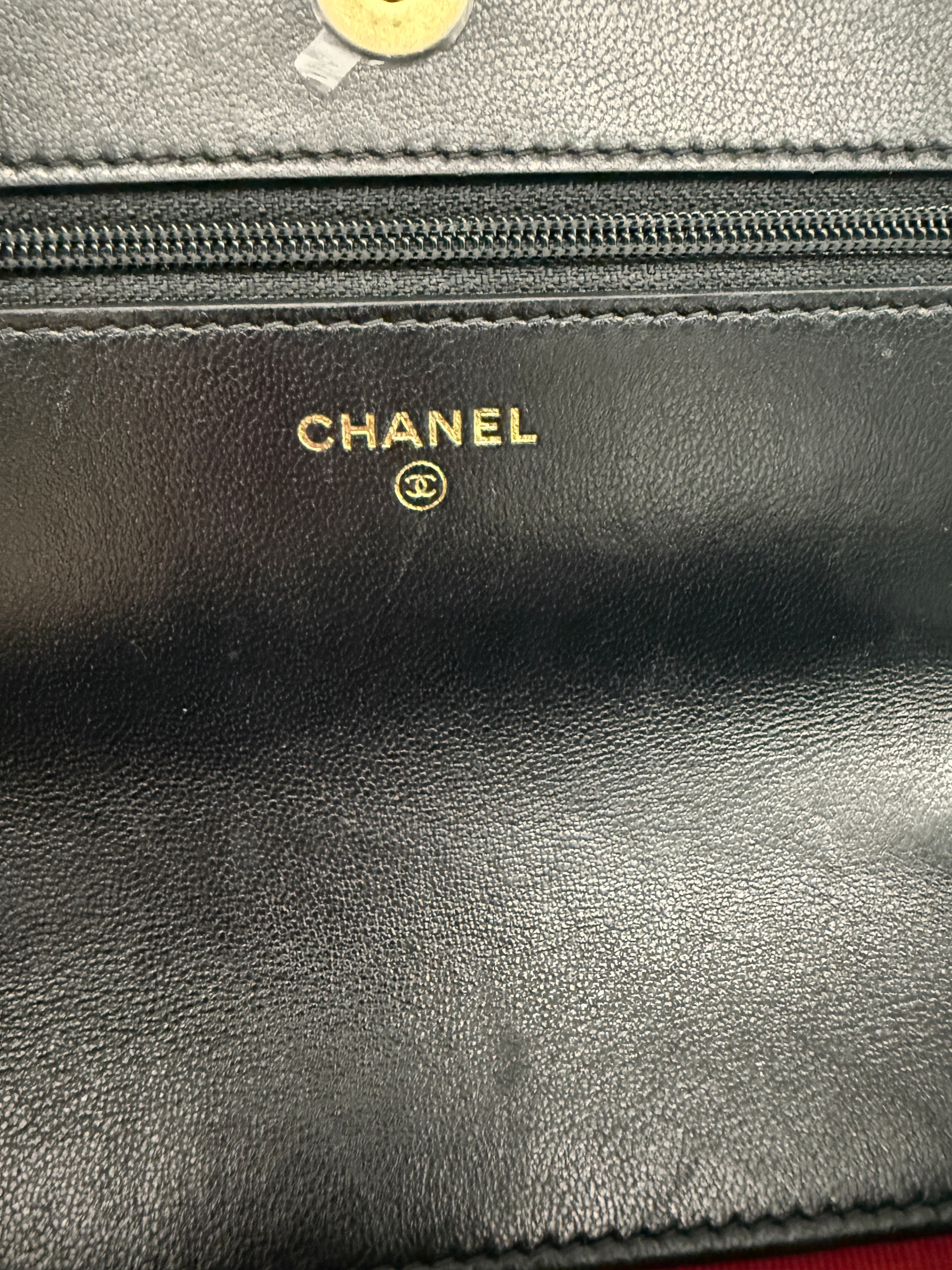 Black Quilted Lambskin Chanel 19 Wallet On Chain