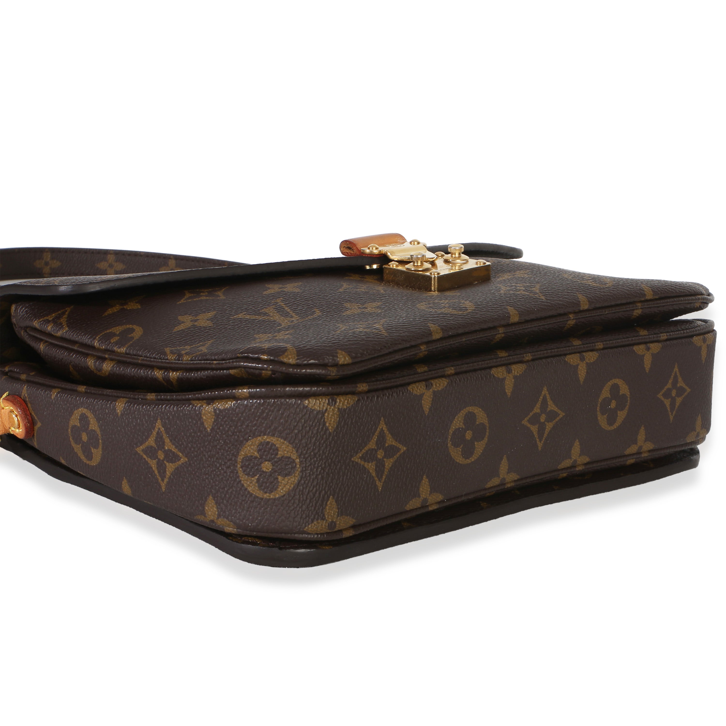Monogram Canvas Pochette Metis