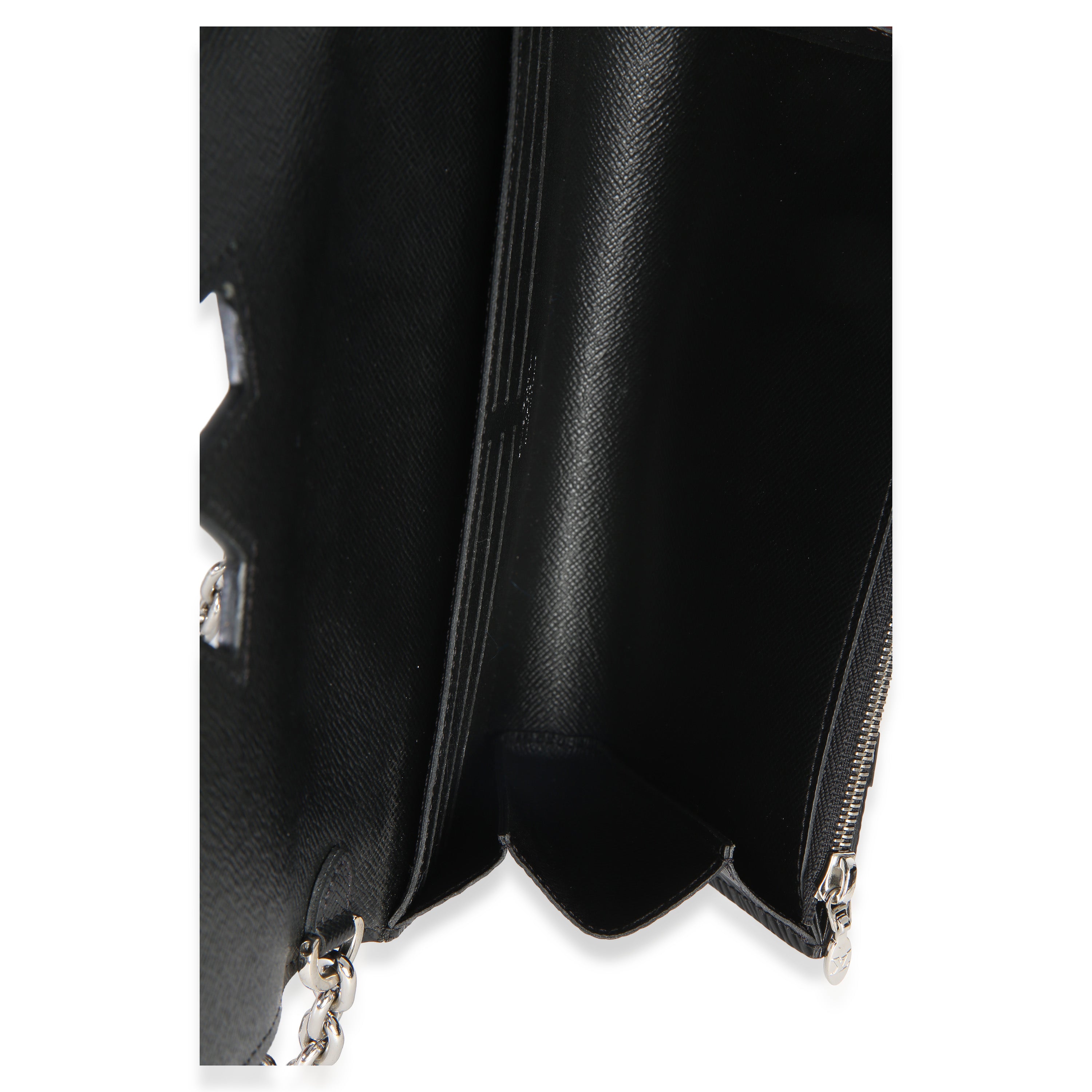 Black White V Monogram Canvas Twist Wallet on Chain