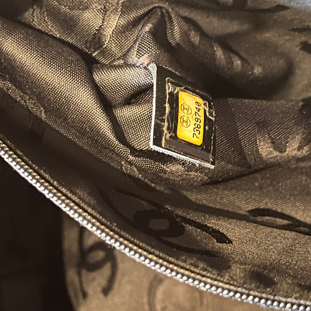 CHANEL Surpiqué Wild Stitch Black Calfskin Leather Tote