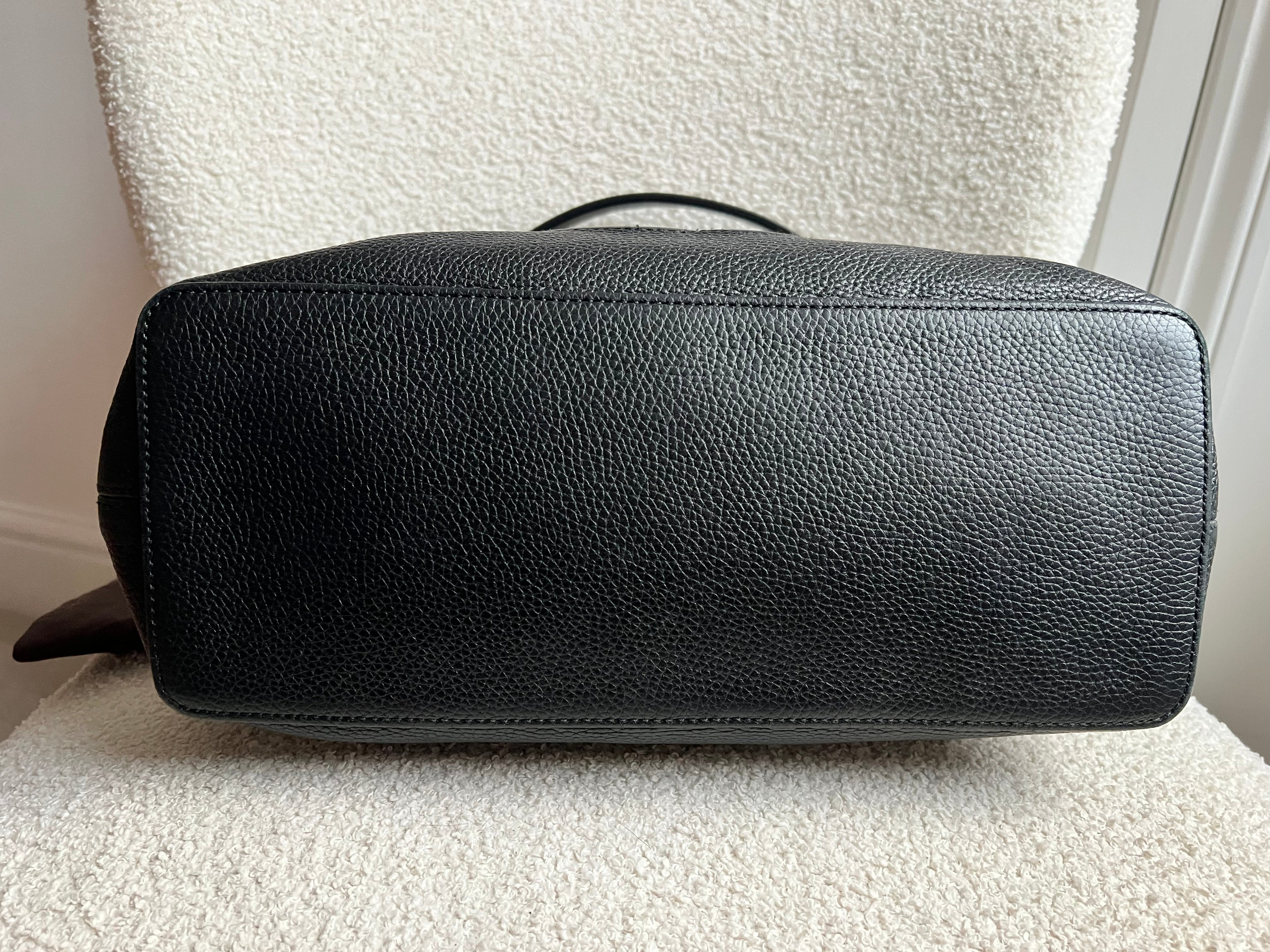 Gucci Soho Large Hobo in Black Pebbled Calfskin
