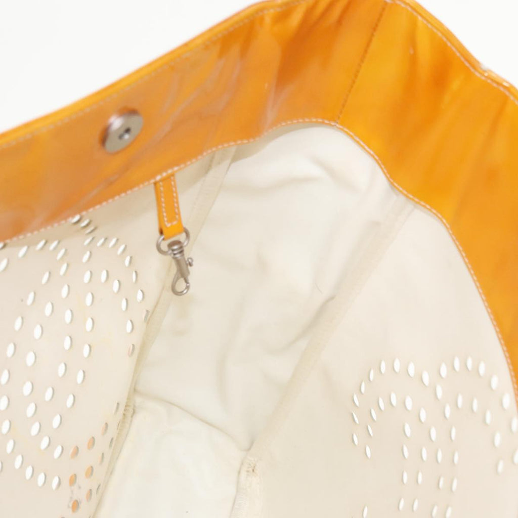 Chanel Yellow Patent Leather Handbag (Pre-Owned)