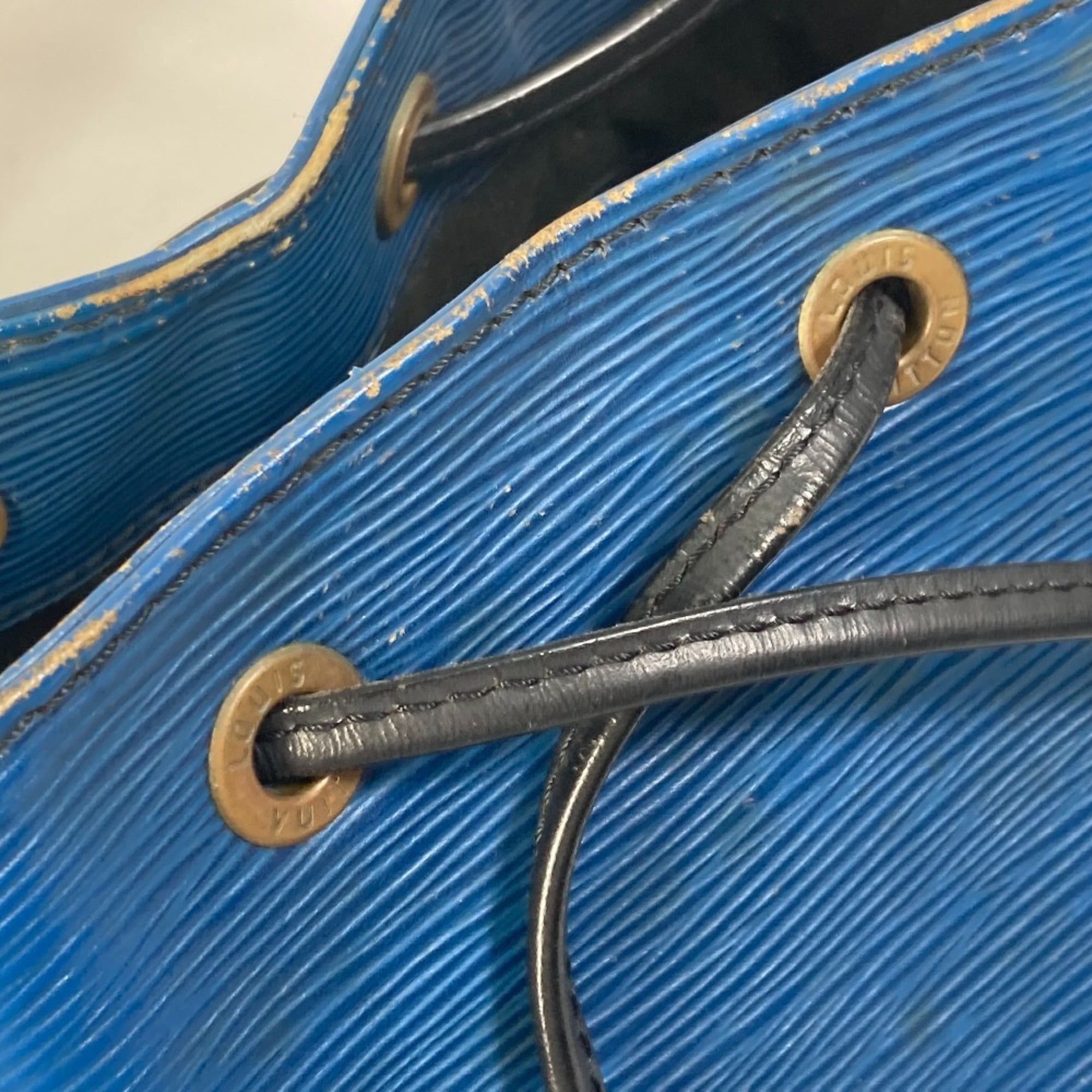 Louis Vuitton Black Blue Toledo Blue Epi Leather Shoulder Bag (Pre-Owned)