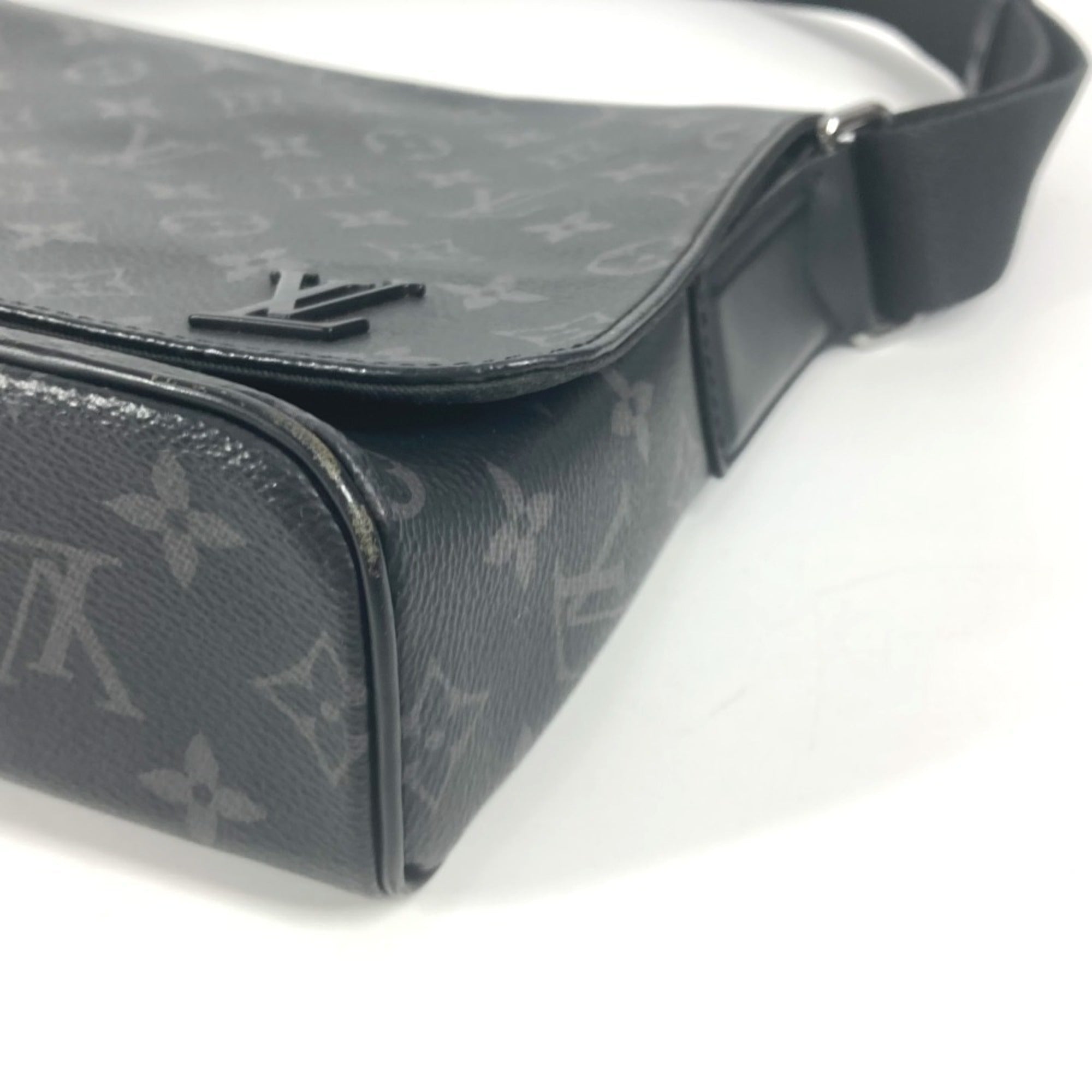Louis Vuitton Black Monogram Eclipse Shoulder Bag (Pre-Owned)