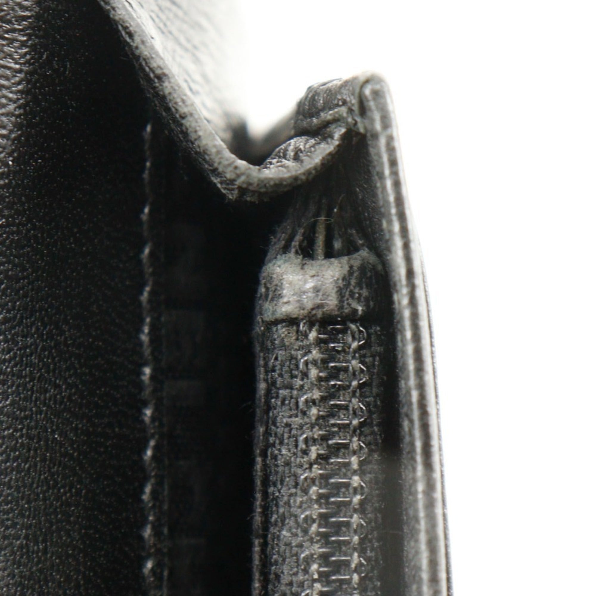 Chanel Black Leather Long Wallet (Bi-Fold) (Pre-Owned)