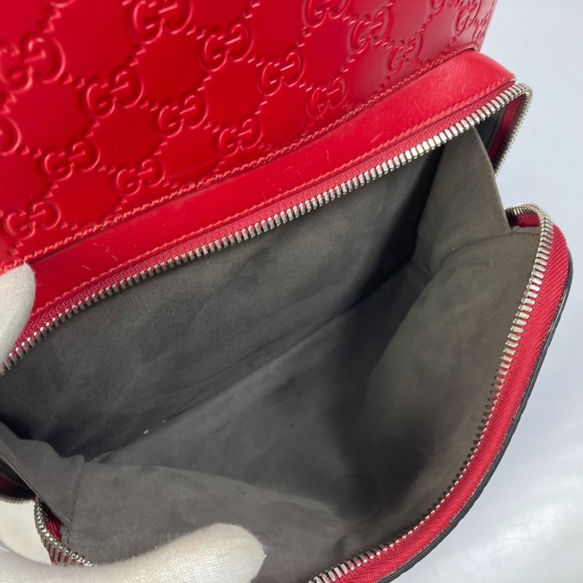 Gucci Red Color Leather Backpack (Pre-Owned)