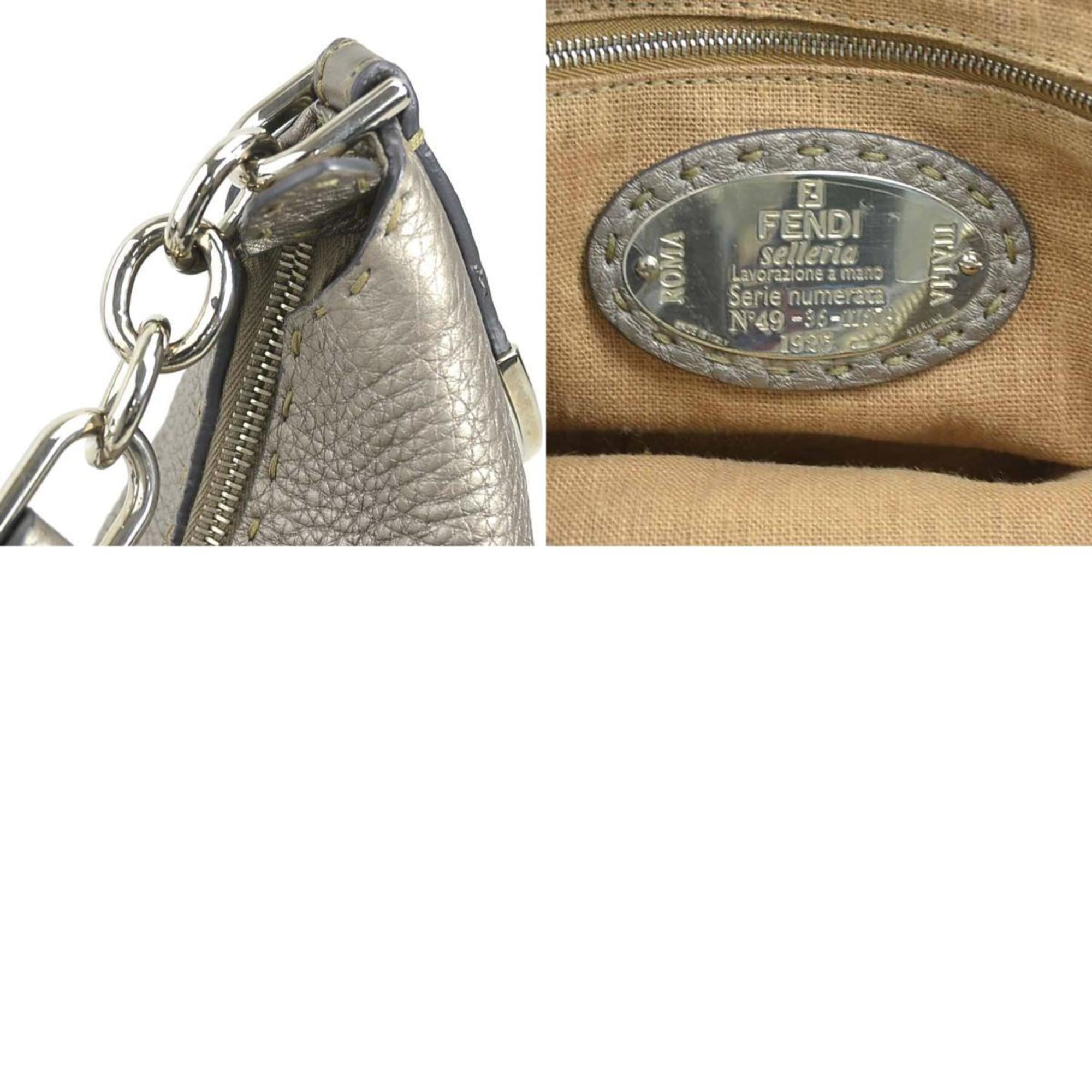 Fendi Leather Shoulder Bag (Pre-Owned)