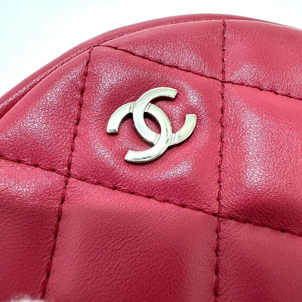 Chanel Leather Shoulder Bag (Pre-Owned)
