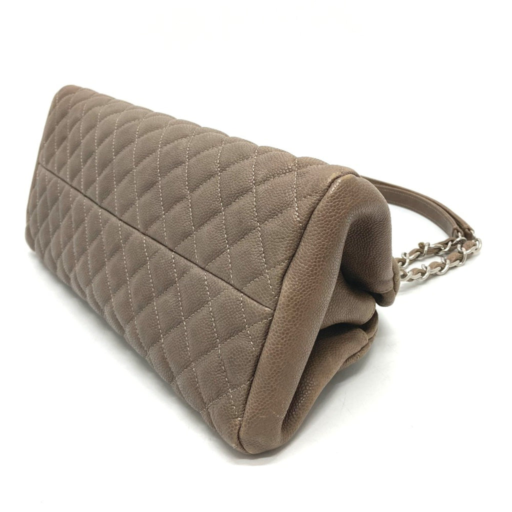 Chanel Brown Leather Shoulder Bag (Pre-Owned)
