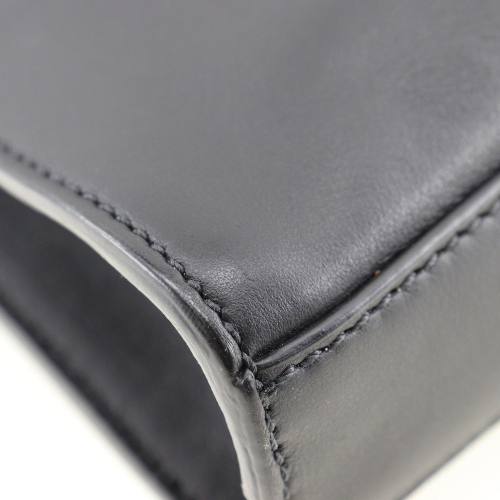 Fendi Peekaboo Black Leather Shoulder Bag (Pre-Owned)