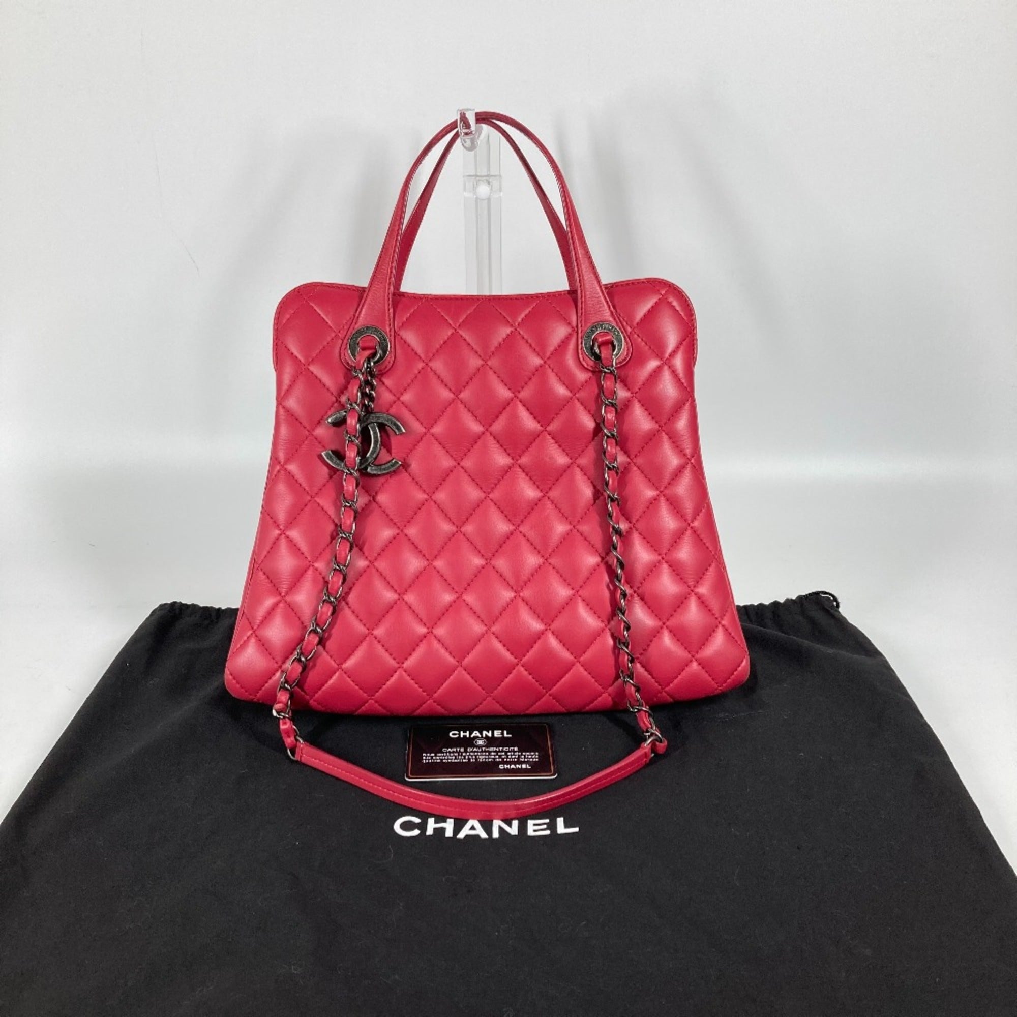 Chanel Pink Leather Tote Bag (Pre-Owned)