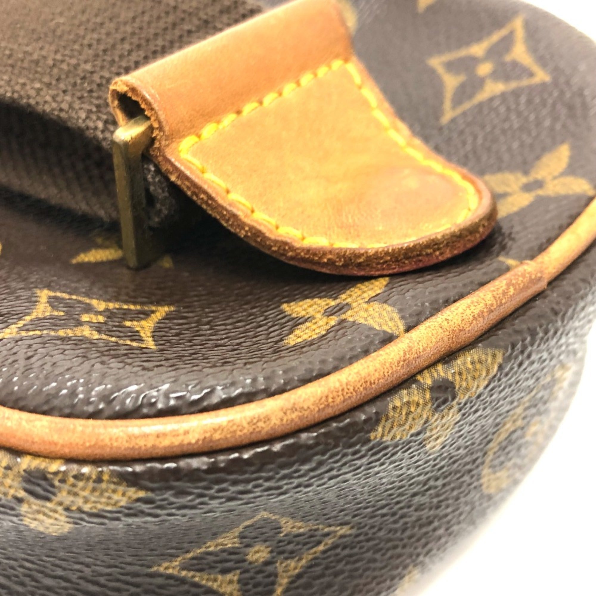Louis Vuitton Brown Other Shoulder Bag (Pre-Owned)