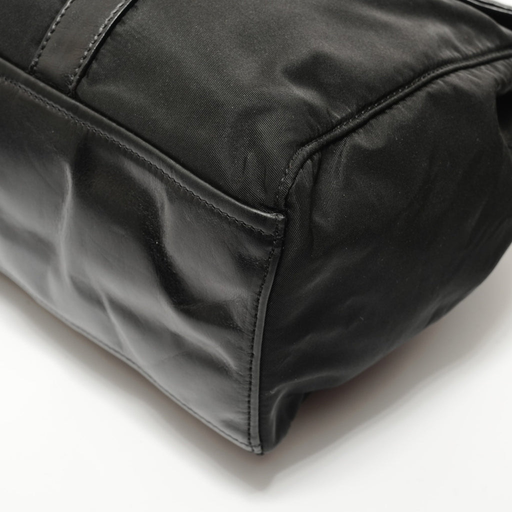 Prada Black Nylon Leather Shoulder Bag (Pre-Owned)