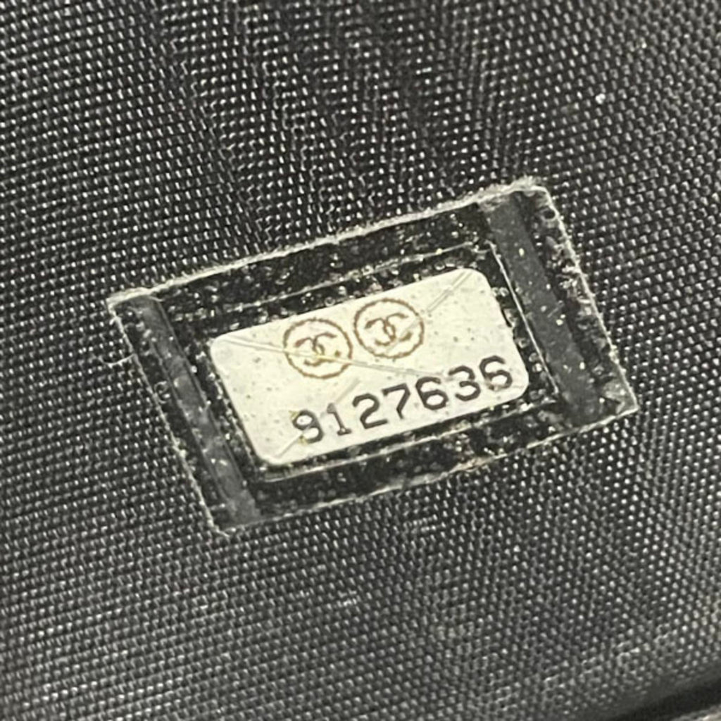 Chanel Black Grained Calfskin Wallet (Tri-Fold) (Pre-Owned)