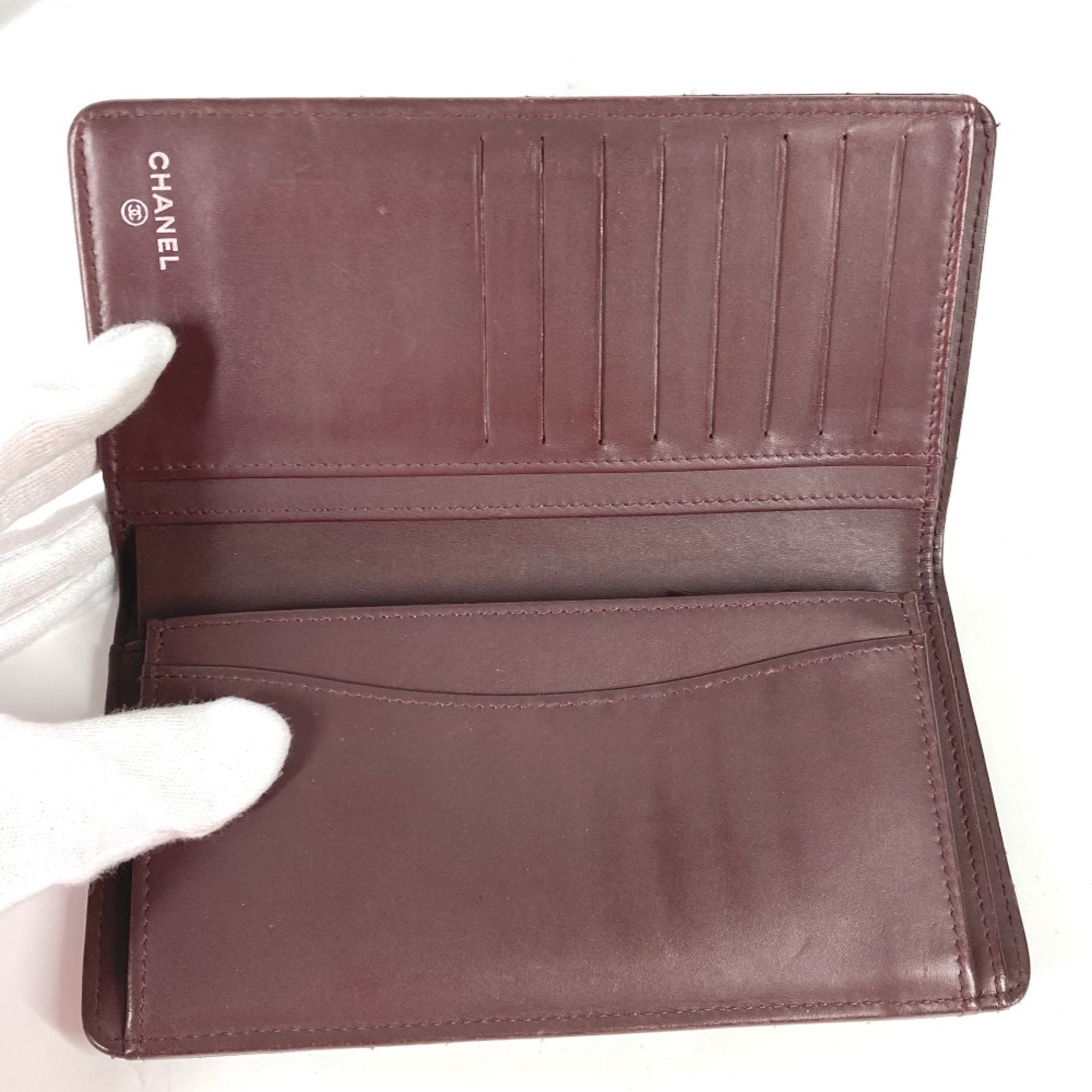 Chanel Black Leather Long Wallet (Bi-Fold) (Pre-Owned)