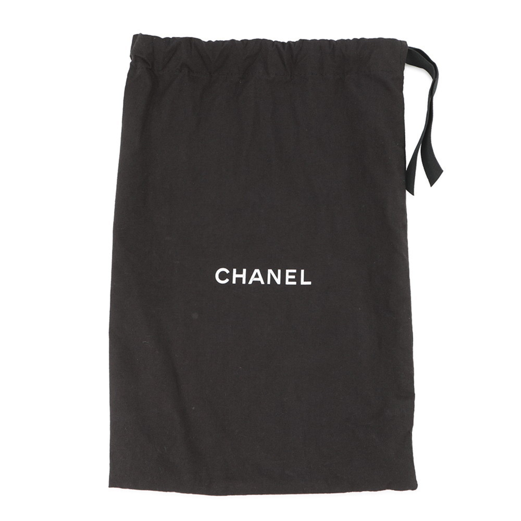 Chanel Pink Leather Shoulder Bag (Pre-Owned)