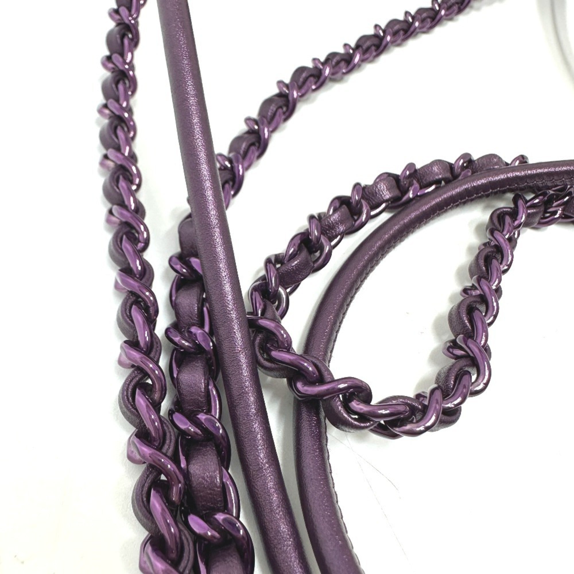 Chanel Purple Leather Shoulder Bag (Pre-Owned)