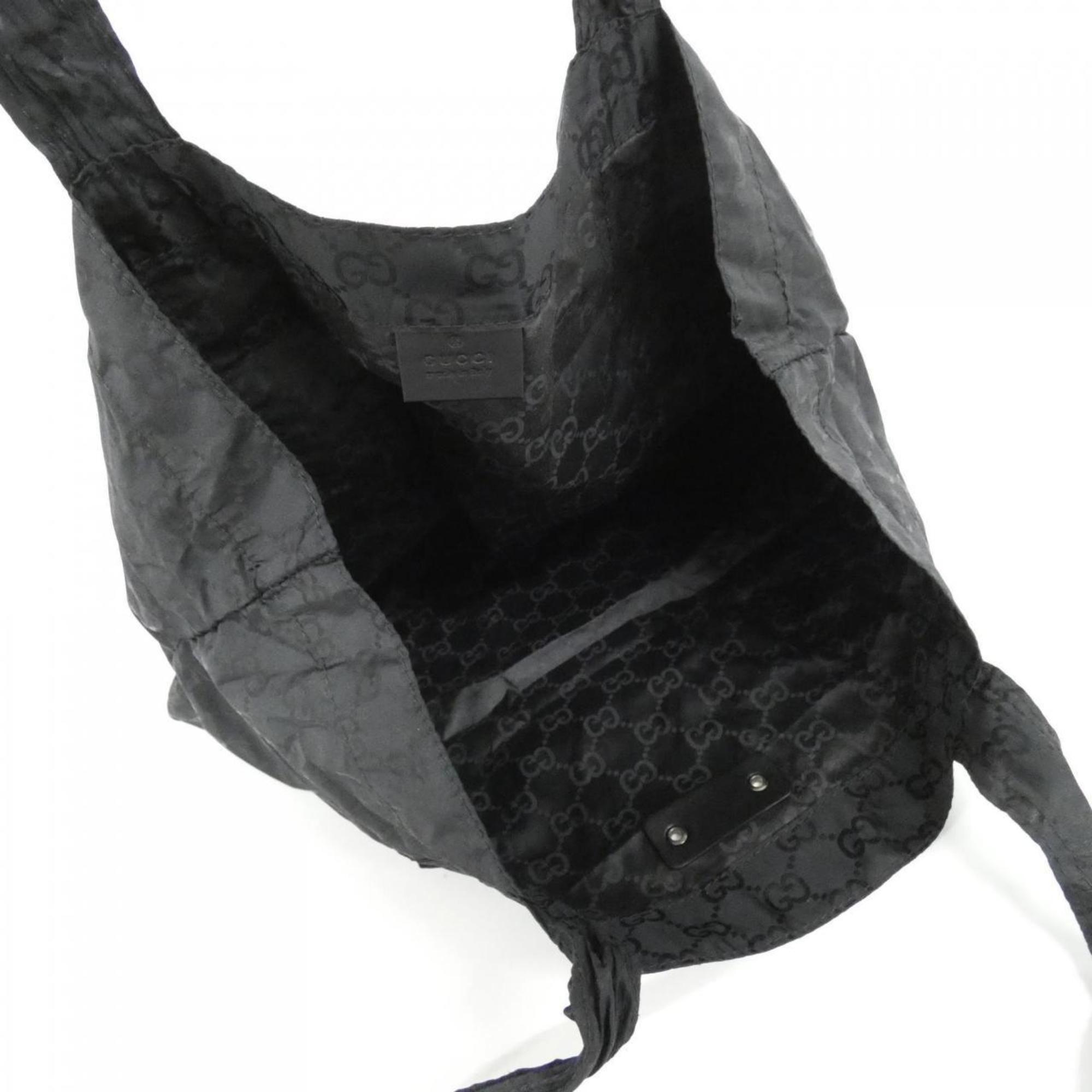 Gucci Black Nylon Handbag (Pre-Owned)