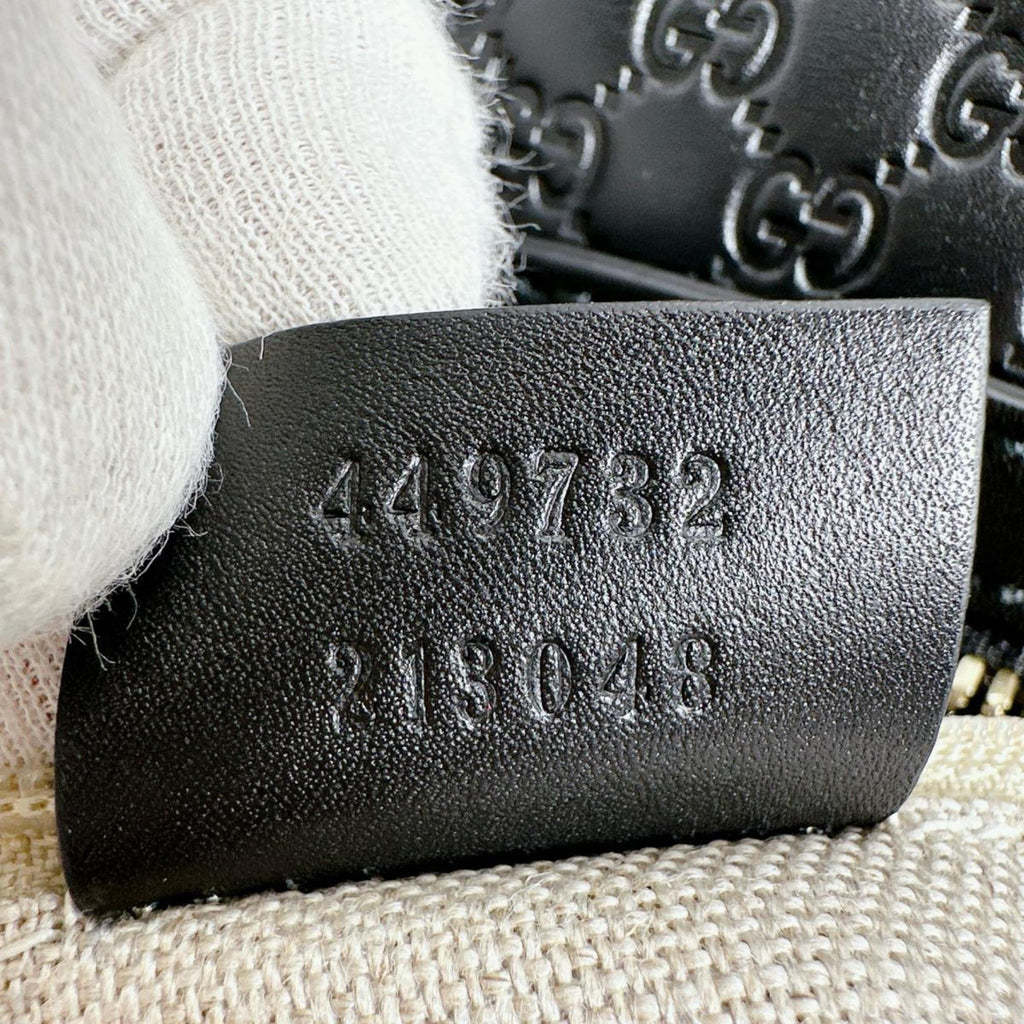 Gucci Black Leather Shoulder Bag (Pre-Owned)