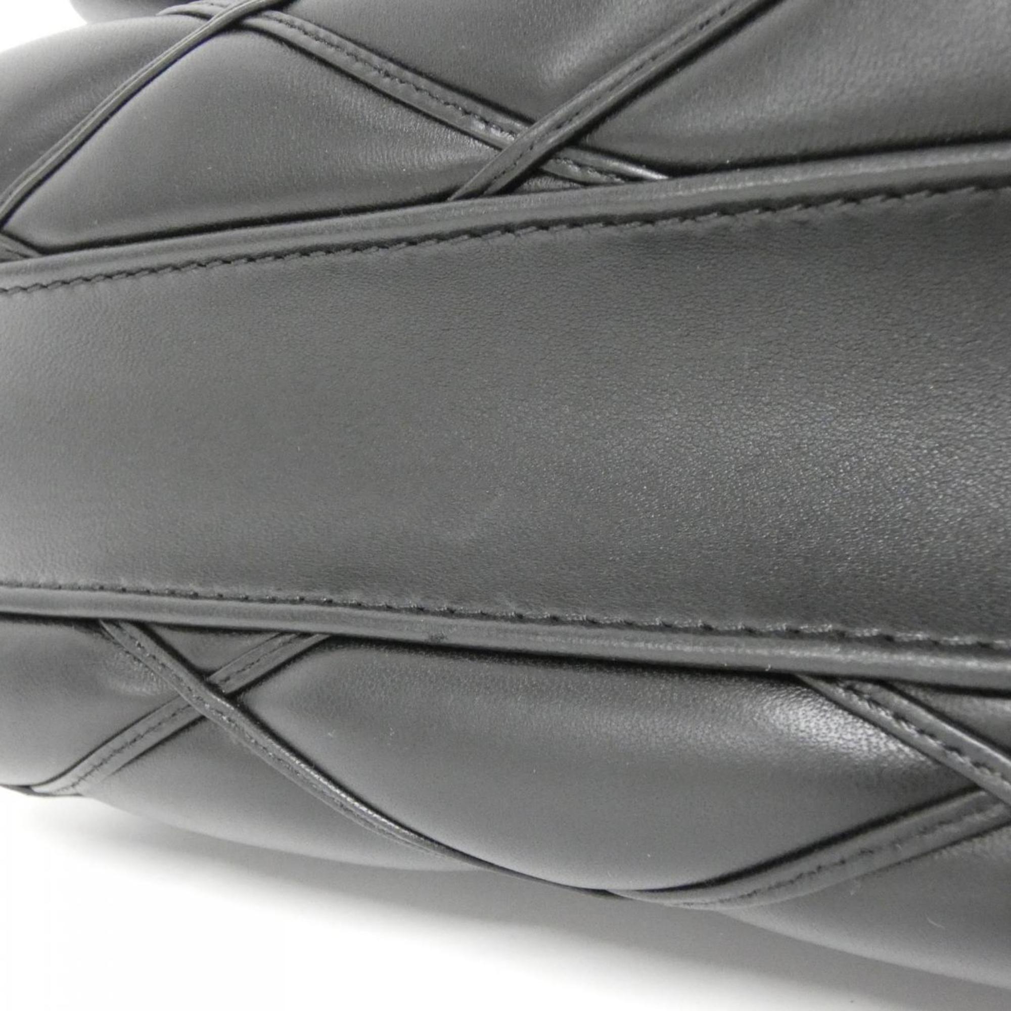 Louis Vuitton Black Leather Shoulder Bag (Pre-Owned)
