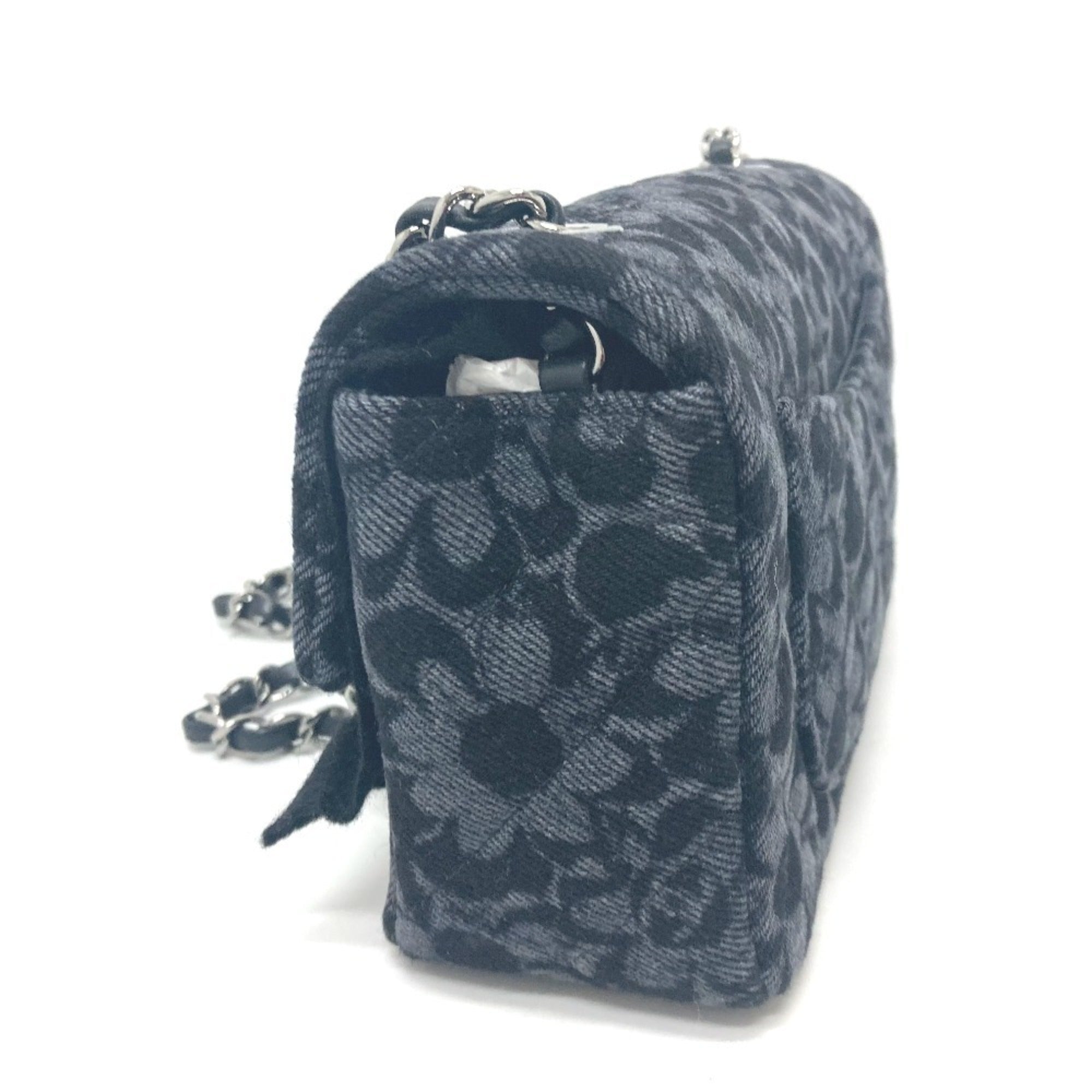 Chanel Black Denim Shoulder Bag (Pre-Owned)