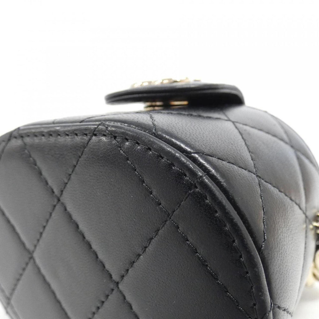 Chanel Black Leather Shoulder Bag (Pre-Owned)