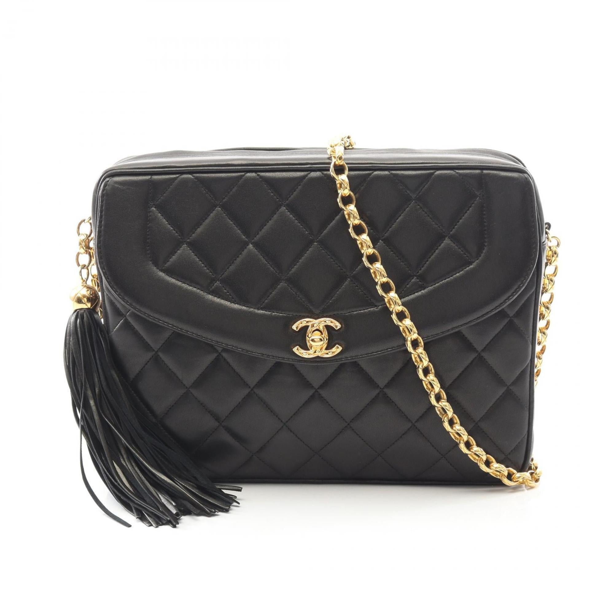 Chanel Black Leather Shoulder Bag (Pre-Owned)