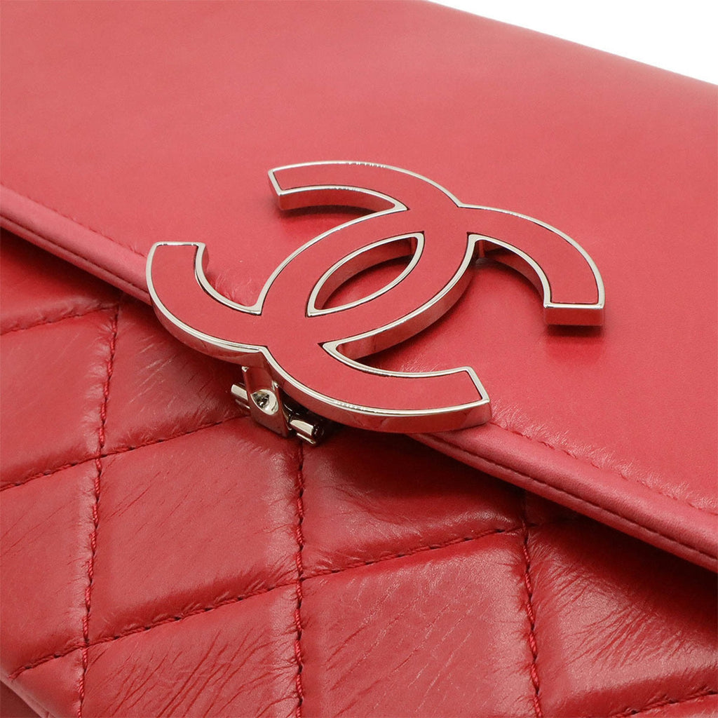 Chanel Pink Leather Shoulder Bag (Pre-Owned)