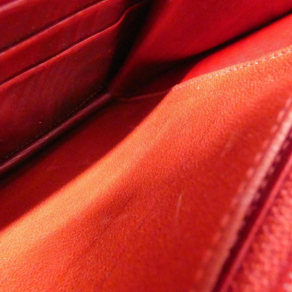 Chanel Red Color Leather Long Wallet (Bi-Fold) (Pre-Owned)
