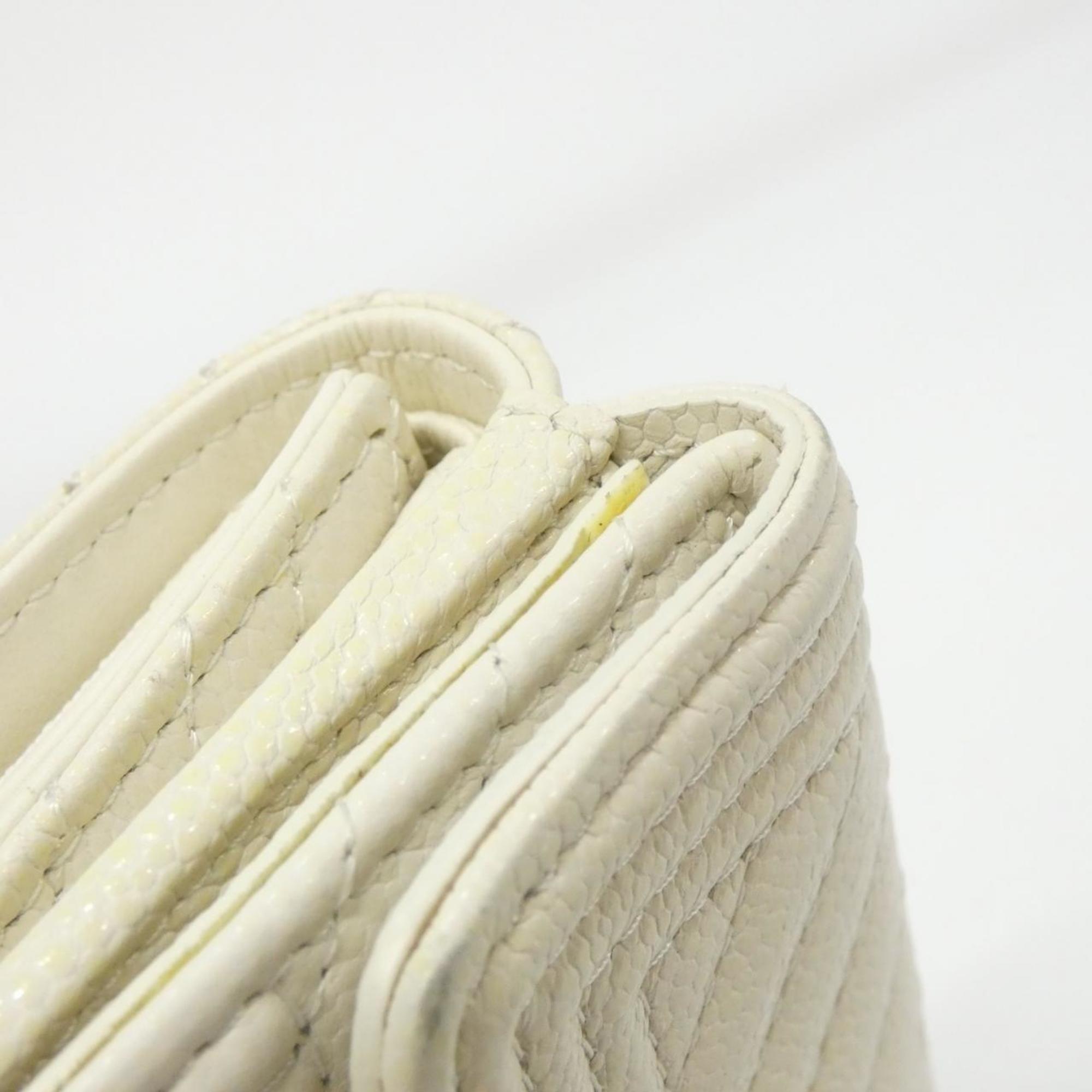 Chanel White Grained Calfskin Wallet (Bi-Fold) (Pre-Owned)