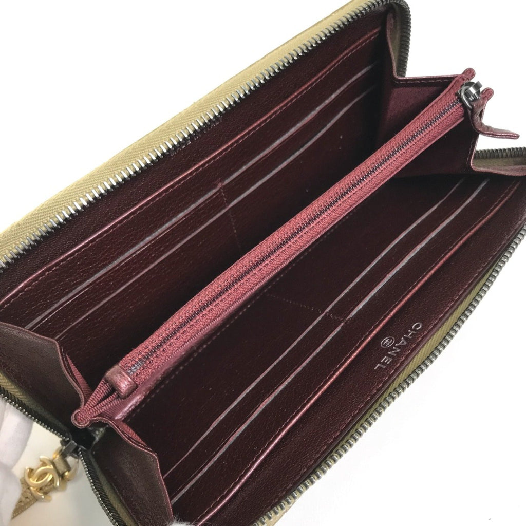 Chanel Gold Leather Long Wallet (Bi-Fold) (Pre-Owned)