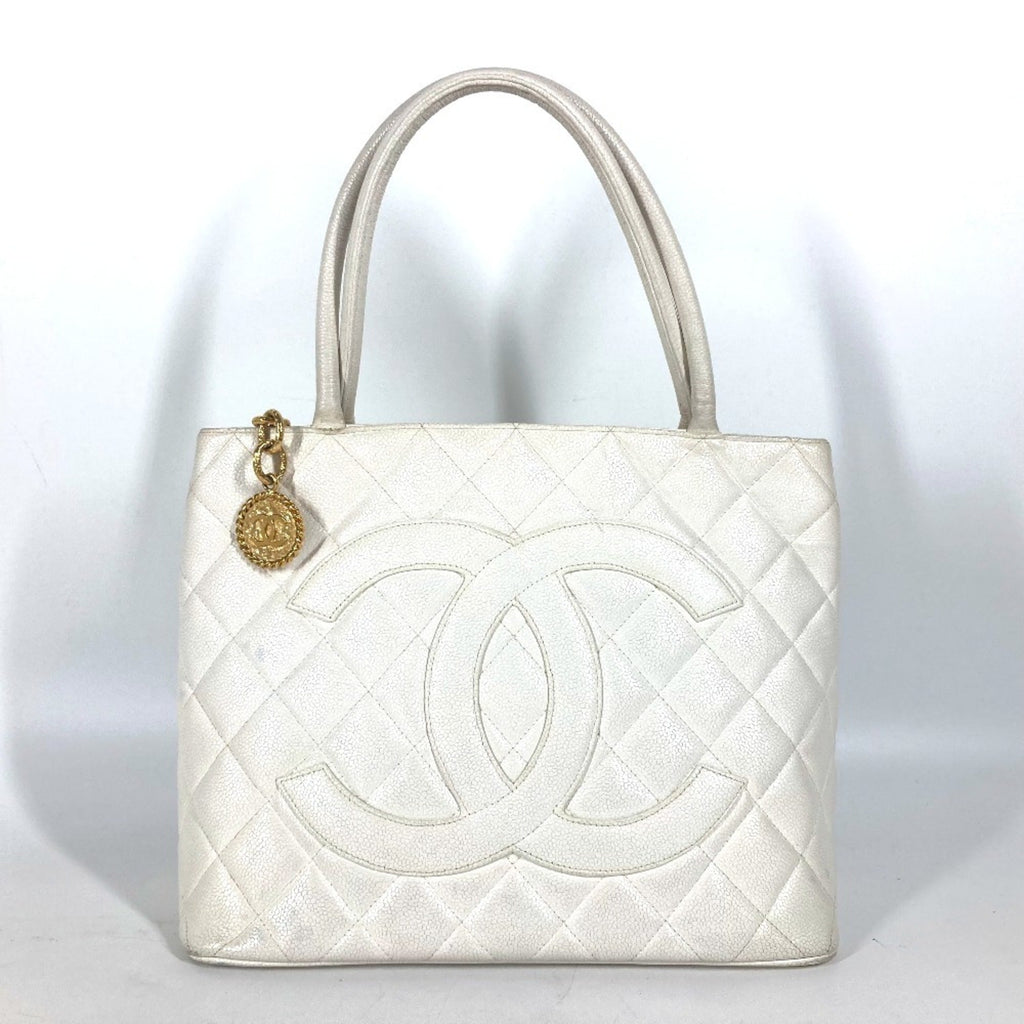 Chanel White Caviar Leather Shoulder Bag Tote Bag (Pre-Owned)