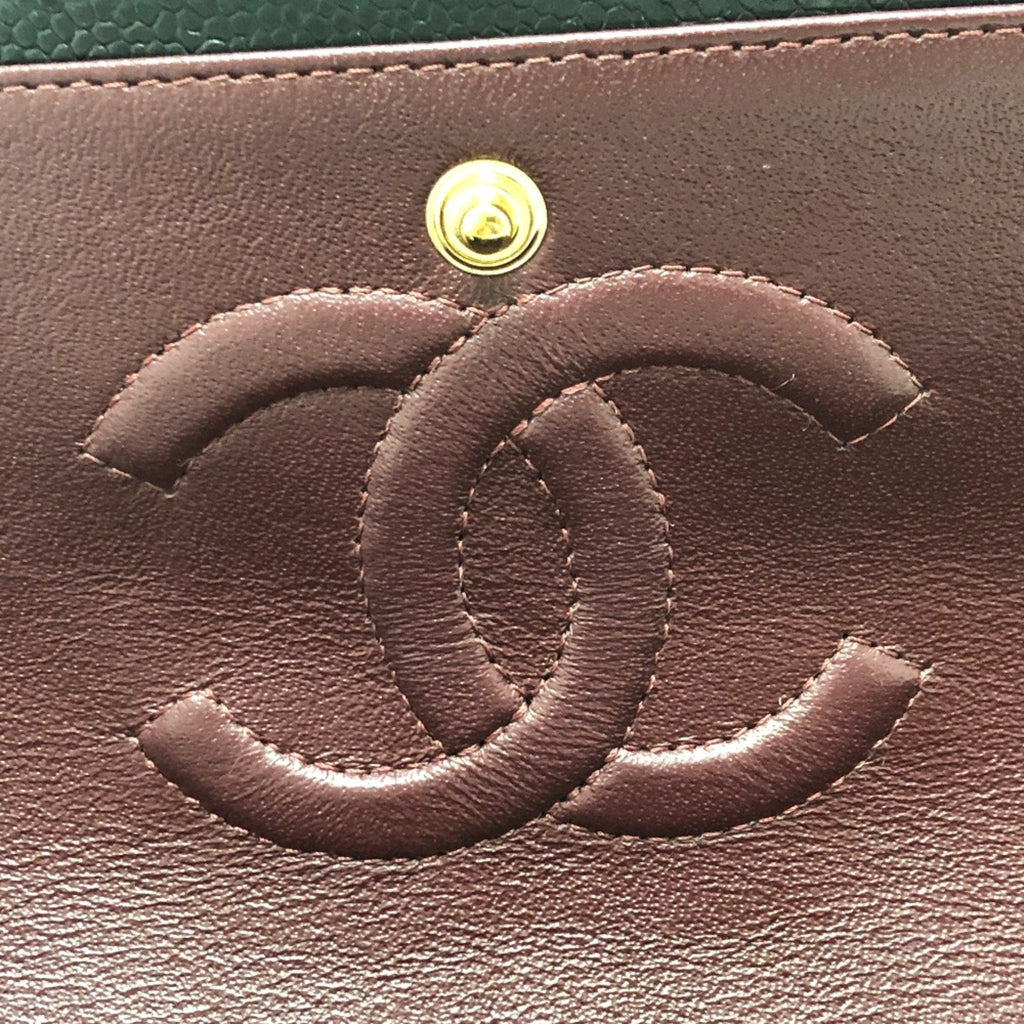 Chanel Black Leather Shoulder Bag (Pre-Owned)