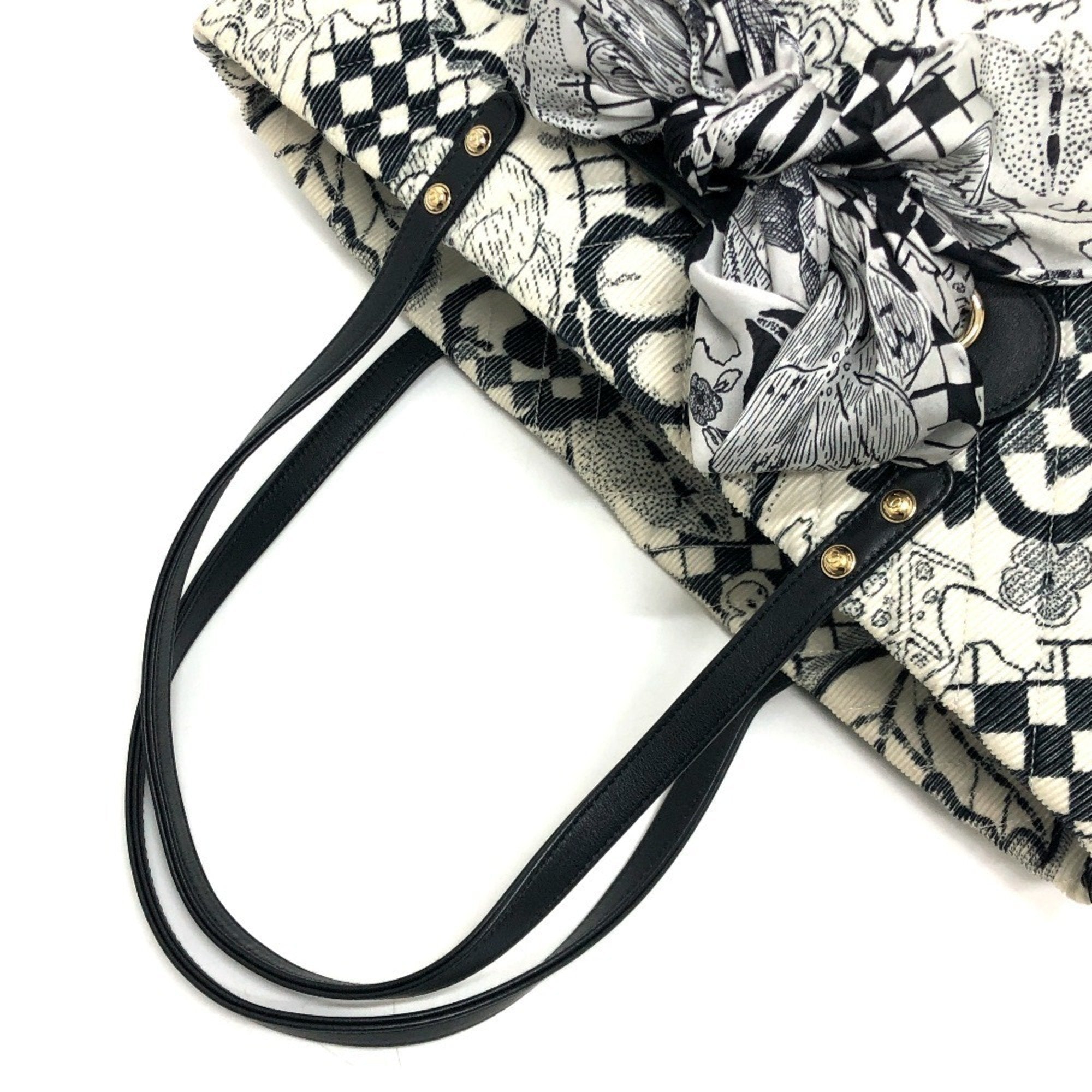 Chanel Black White Canvas Handbag Tote Bag (Pre-Owned)